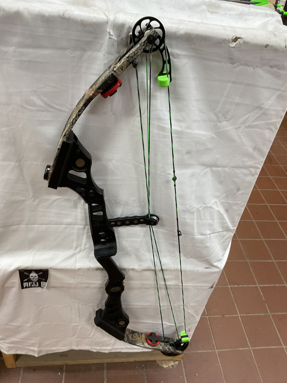Mathews Conquest Apex/Black/RH-MCARHB70-PodiumOutlet-54