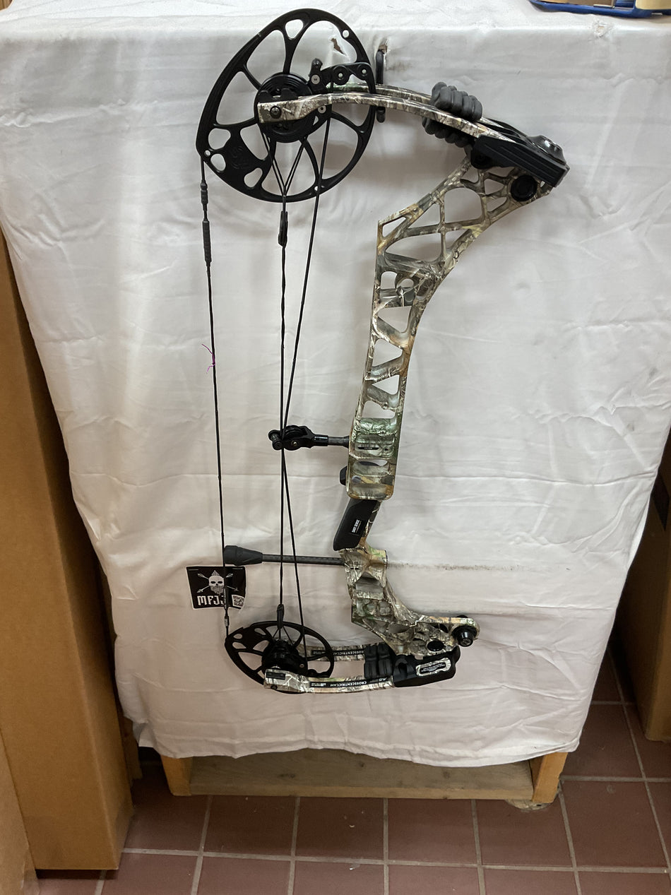 MATHEWS VXR 28 - RH/Realtree/75 - MVXR28RHRT75 - 15 - USED BOW!!!