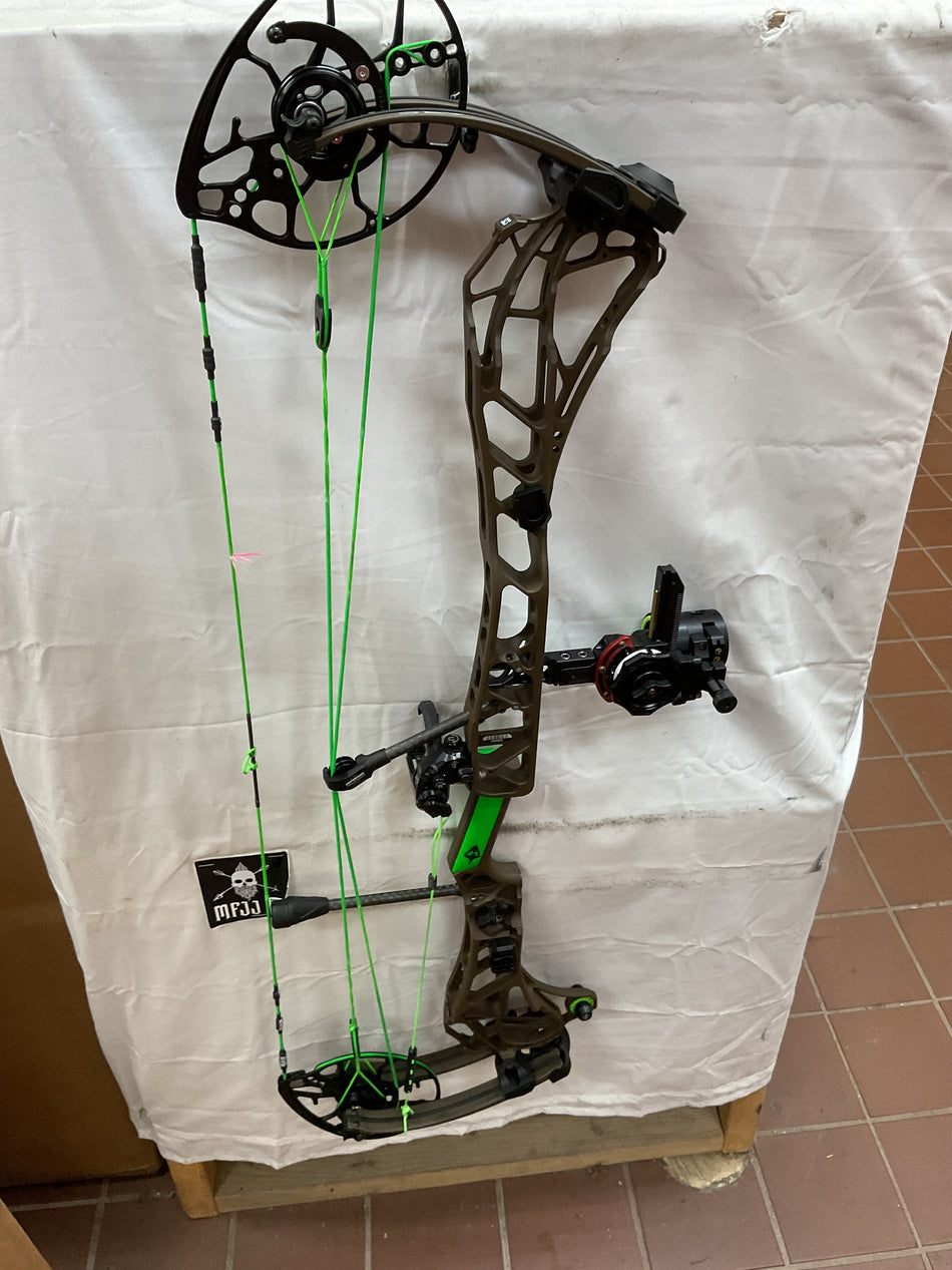 MATHEWS ARC 34 Ready To Hunt - RH/Kodiak/55-80# - #MA34RHK5580 - 5 - USED BOW!!!