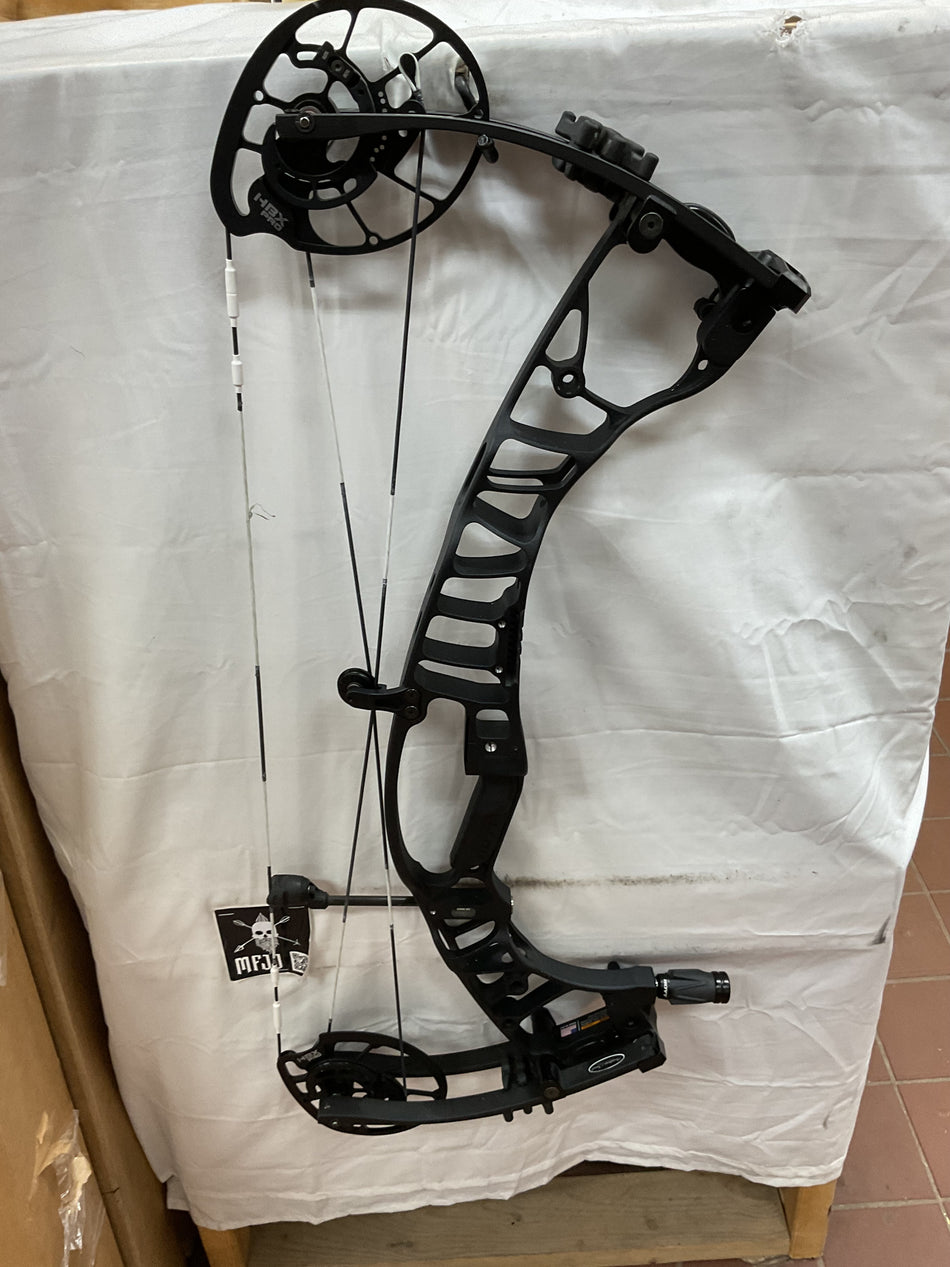 HOYT VENTUM 30 - RH/Black/80- HVP30RHRT80 - 14 - USED BOW!!!
