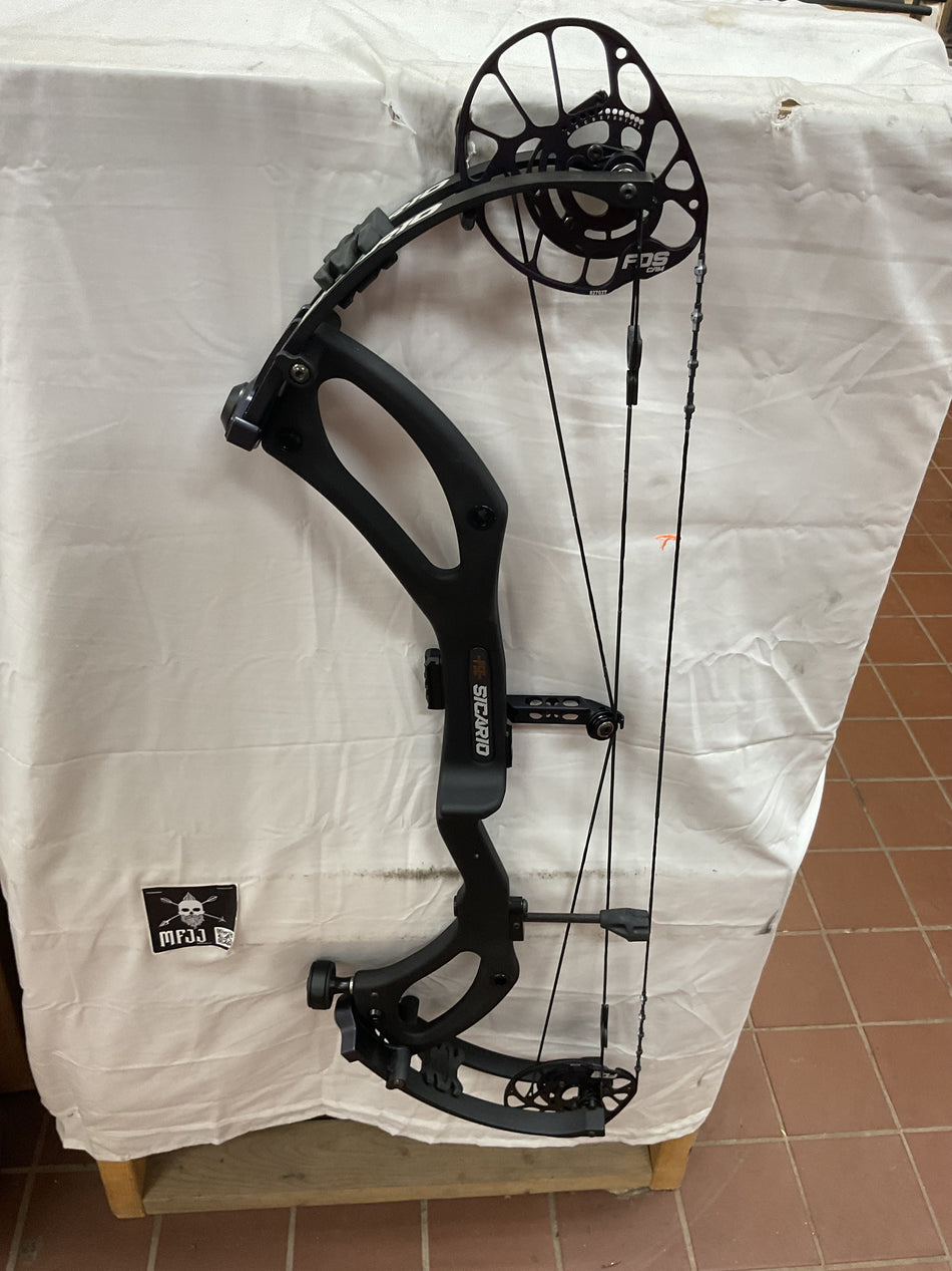 PSE Sicario FDS - RH/Black/70 - #PSFDSRHB70 - 1 - USED BOW!!!