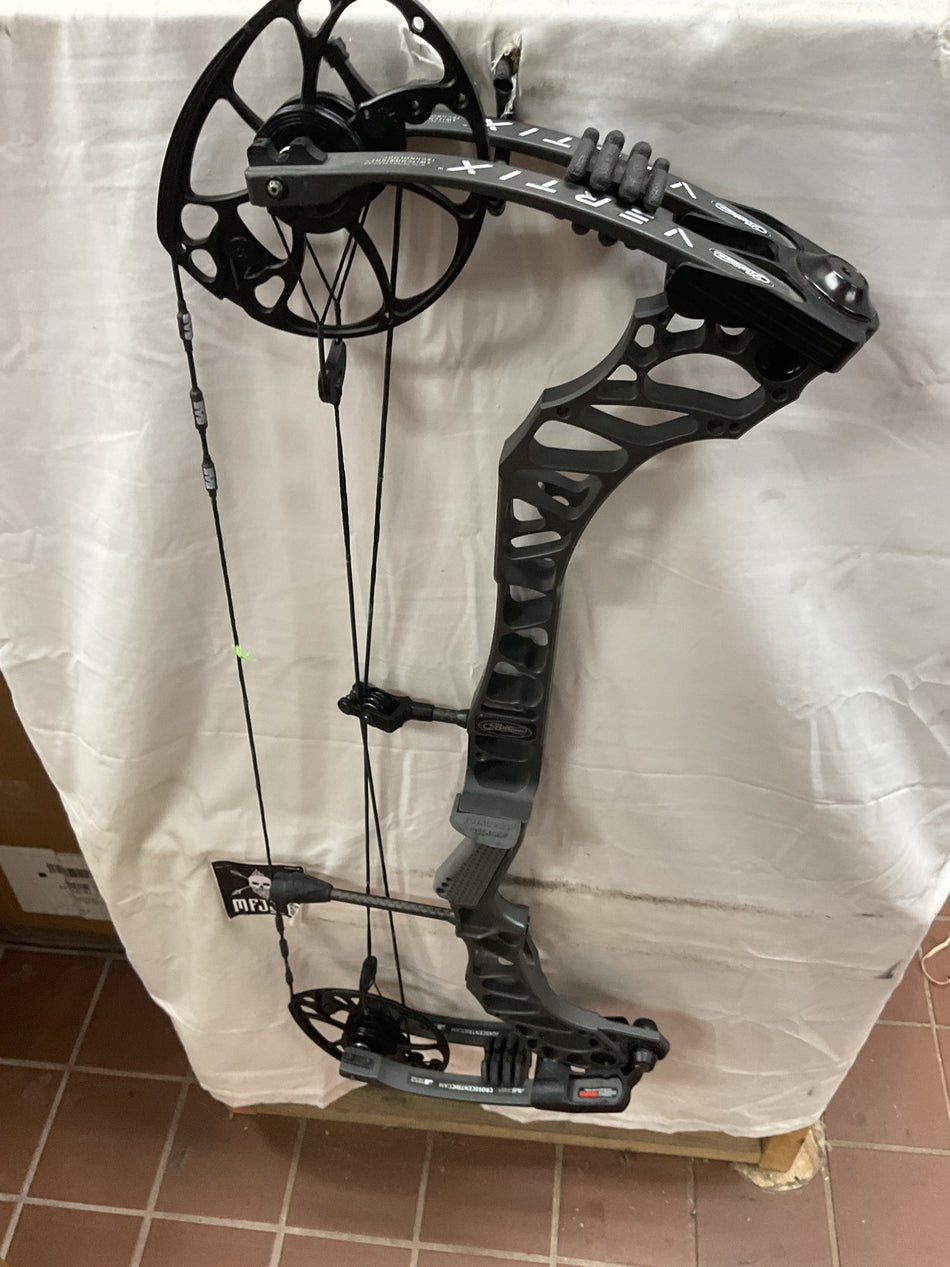 MATHEWS VERTIX - LH/Stone Gray/60-75# - #MVLHS75 - 16 - USED BOW!!!