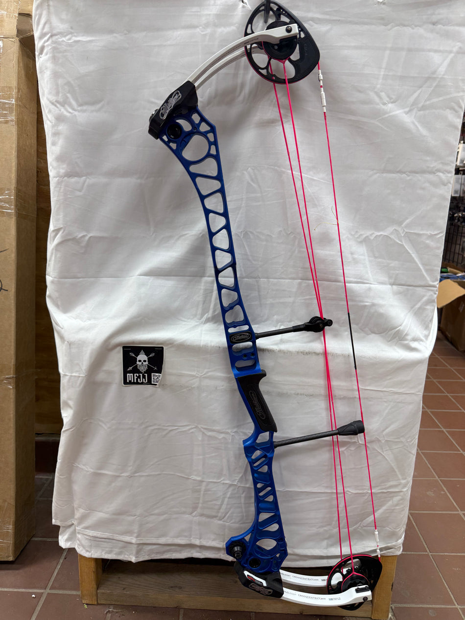 MATHEWS TRX 38 - RH/Blue/60 - MTRX38RHB60 - 6 - USED BOW!!!!!