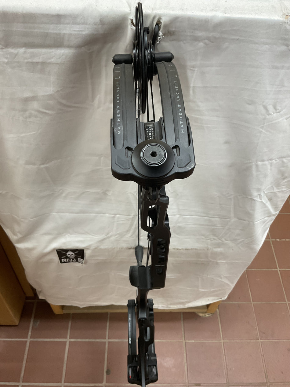 MATHEWS LIFT 29.5 - LH/Black/55-80 - ML295RHBLK5580 - 33 - USED BOW!!!!