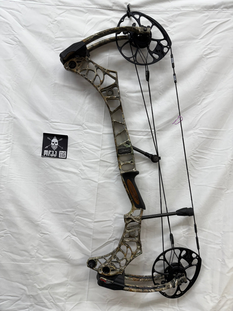 MATHEWS V3 27 - RH/REALTREE EDGE/60-75# - #MV3RH27RT75 - 1 USED BOW!!!