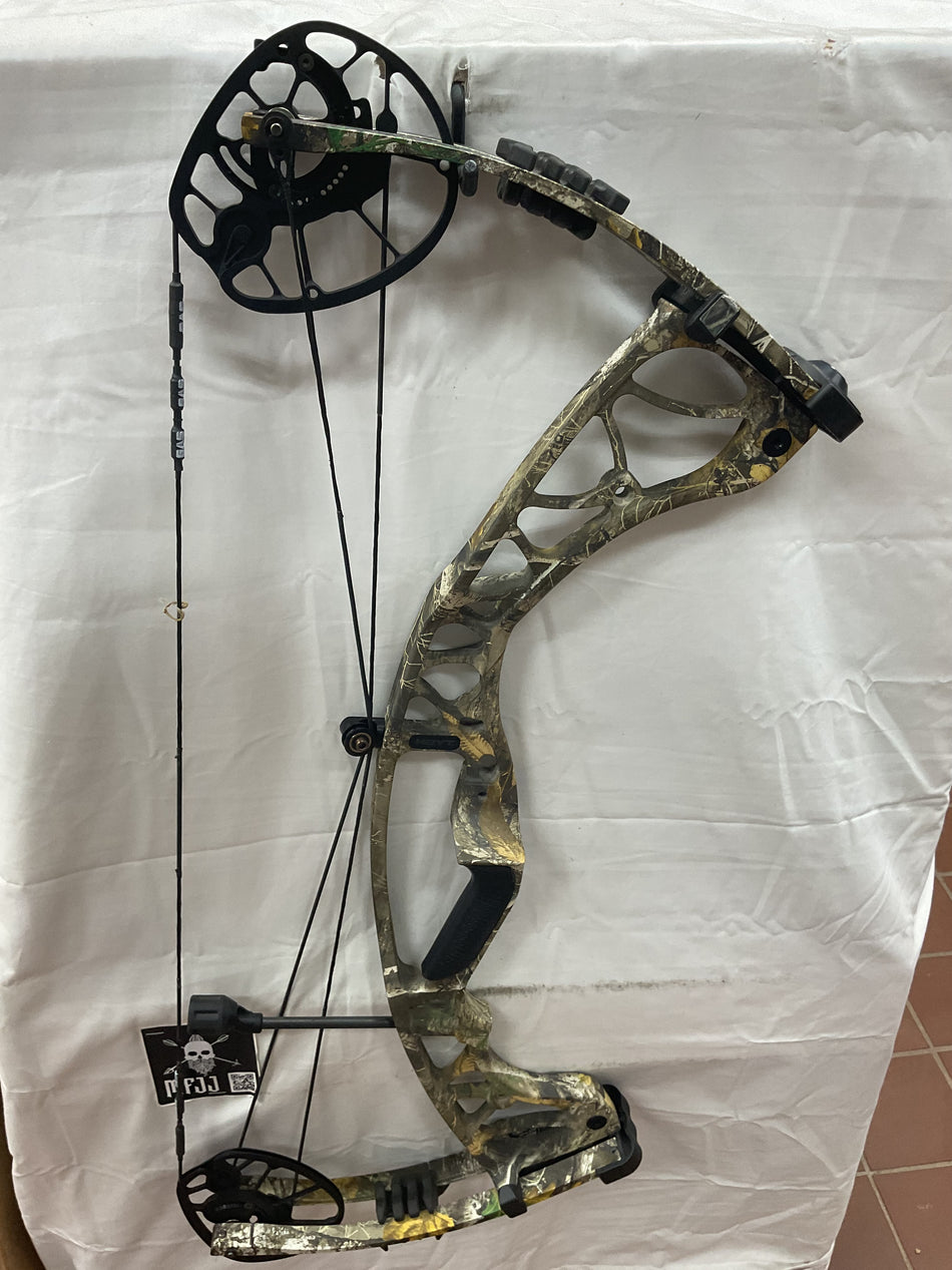 HOYT TORREX XT- LH/Realtree APX/70 - #HTRHRT70 - 16 - USED BOW!!!