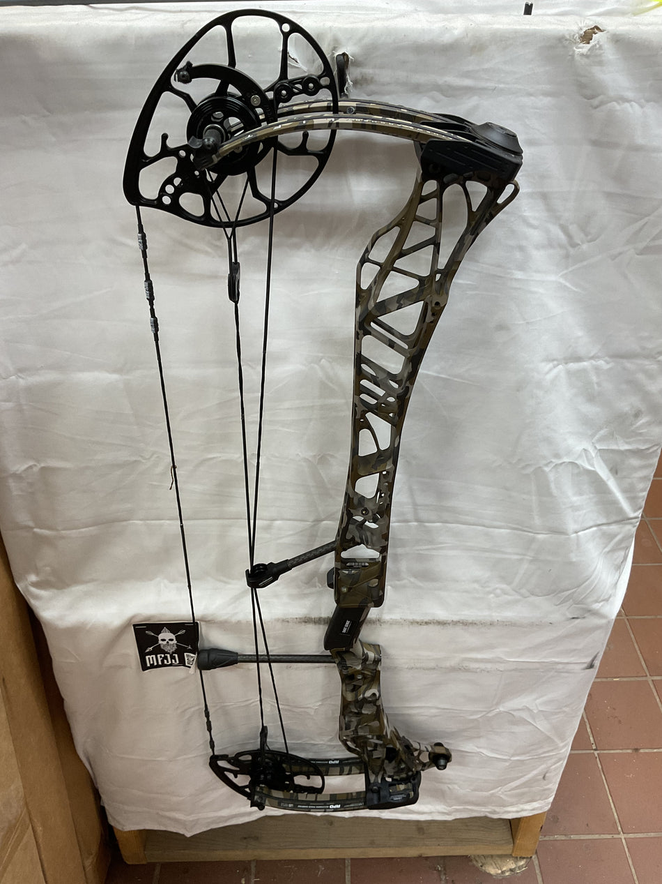 MATHEWS LIFT 33  - RH/Bottomland/55-80# - #ML33RHBTM5580 - 71 - USED BOW!!!