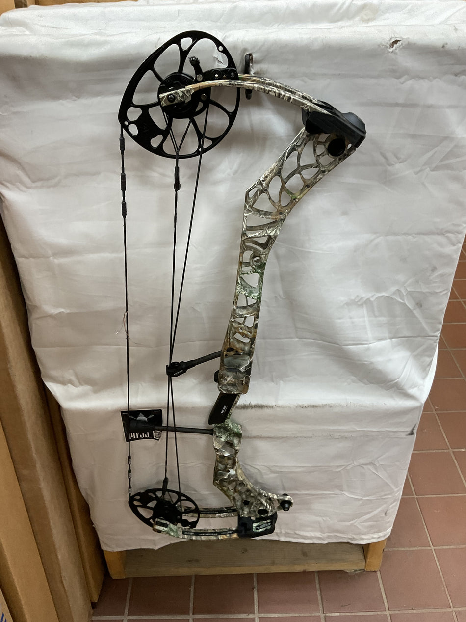 MATHEWS V3X 33 - RH/Realtree/60-75# - #MV3X33RHRT75 - 12 - USED BOW!!!