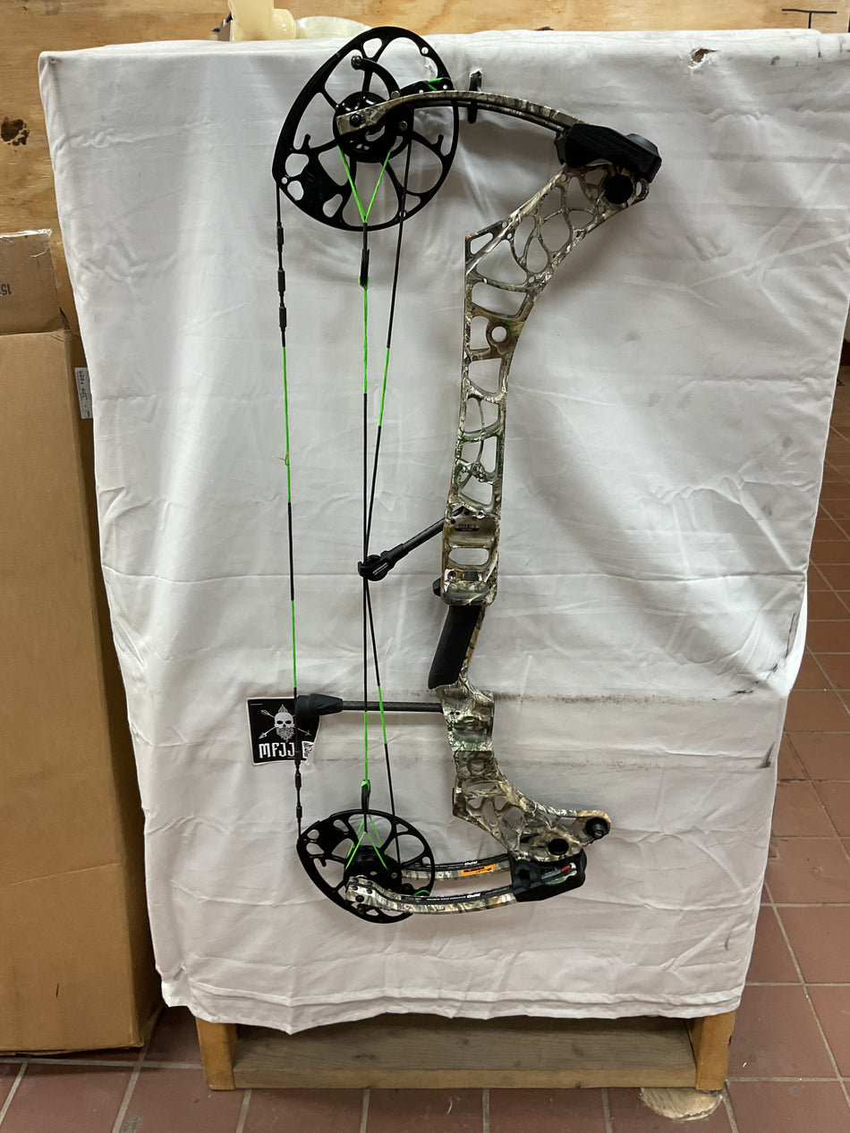 MATHEWS PHASE 4 29 - RH/Realtree/75 - MP4RH29RT75 - 11 - USED BOW!!!