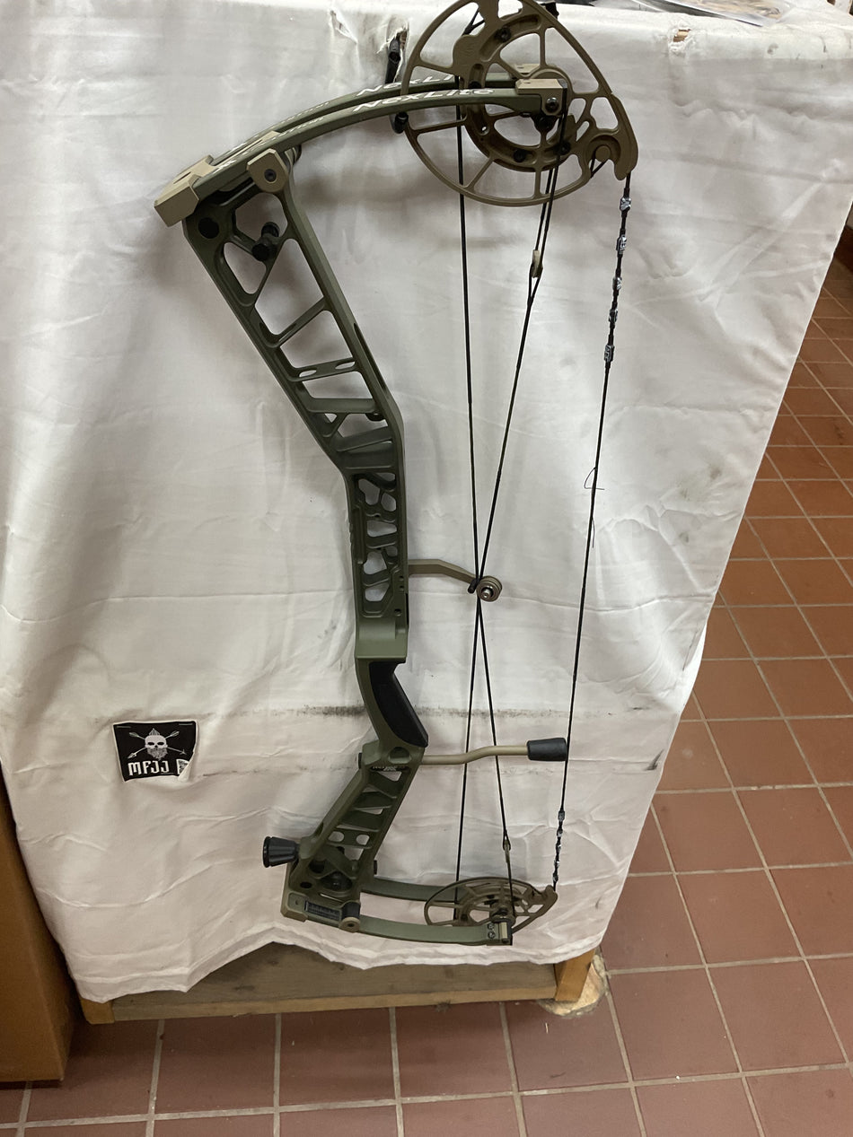 XPEDITION NEXLITE 33 RH/OD Green/70# - XXL35RHG70# - 1 USED BOW!!!!