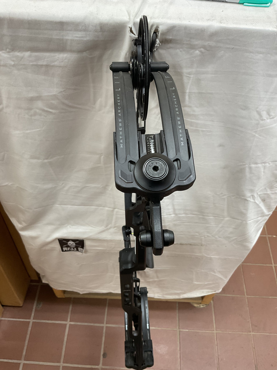 MATHEWS LIFT 29.5 - LH/Black/55-80 - ML295RHBLK5580 - 33 - USED BOW!!!!