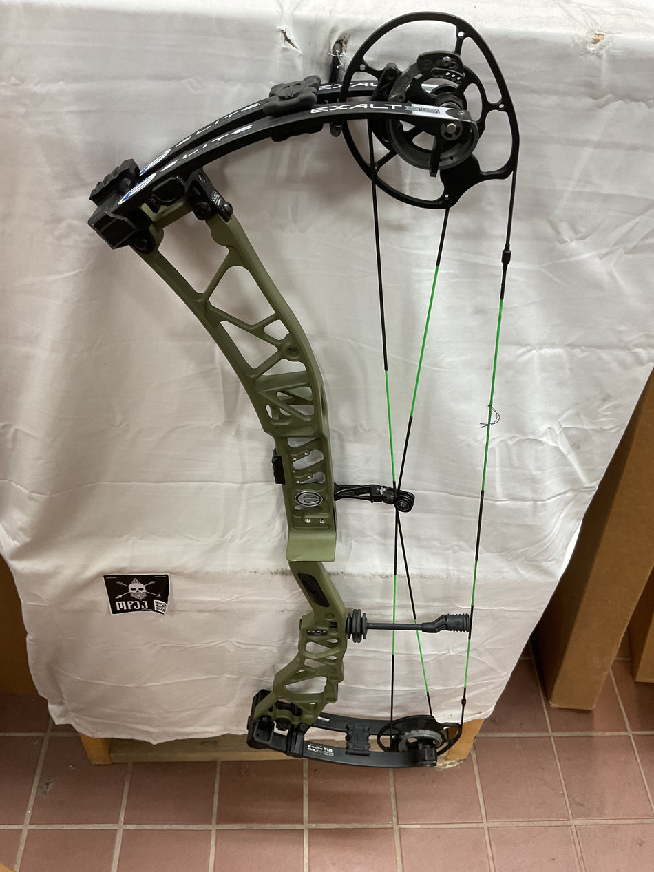 ELITE EXALT 35 - RH/GREEN-BLACK/70 - EE35RHGB70 - 15 - USED BOW!!!!