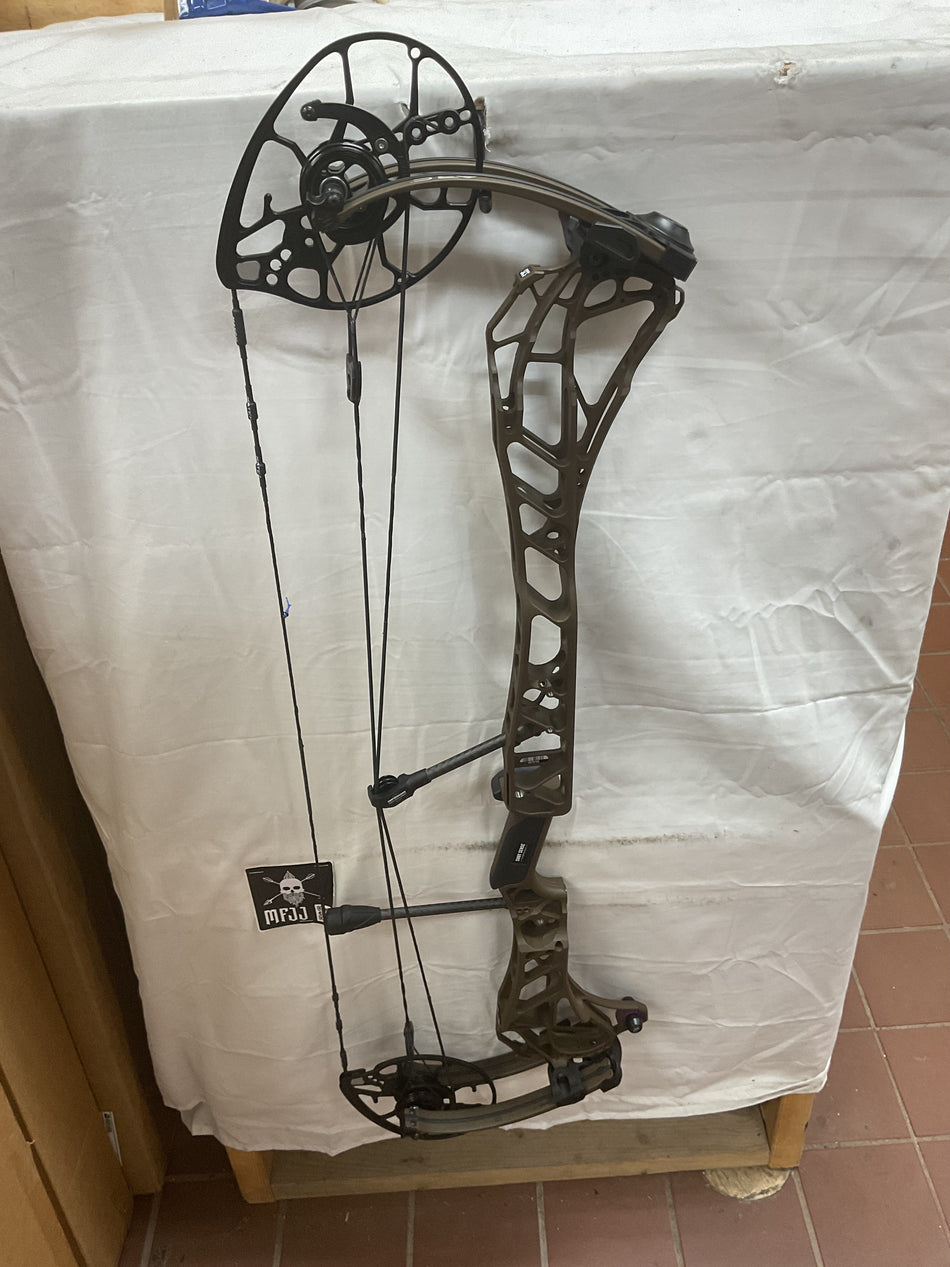 MATHEWS ARC 34 - RH/Kodiak/55-80# - #MA34RHK5580 - 1 - USED BOW!!!