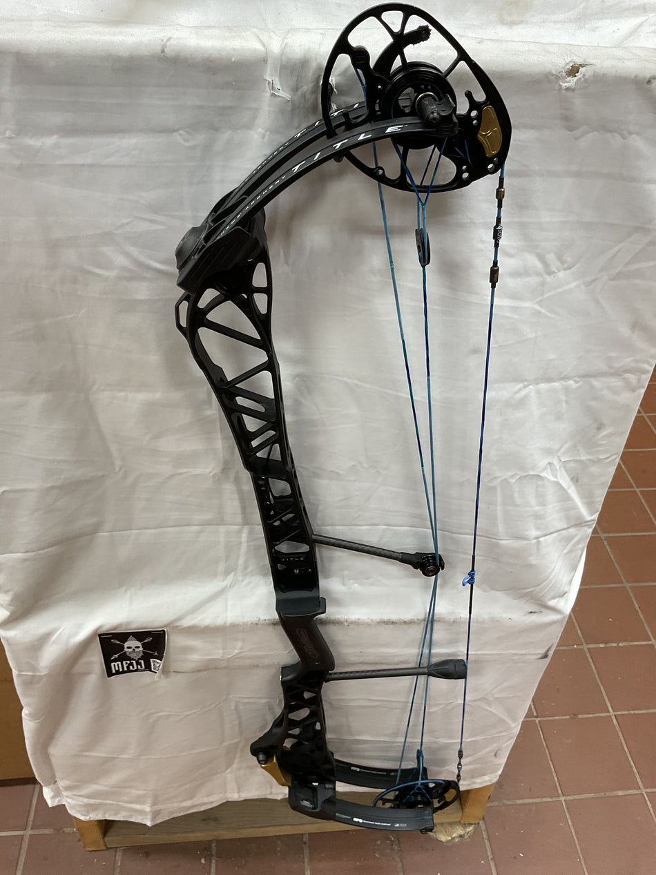 Mathews Title 38 GEN 1/Black/RH-MT38G1RHB70-PodiumOutlet-58