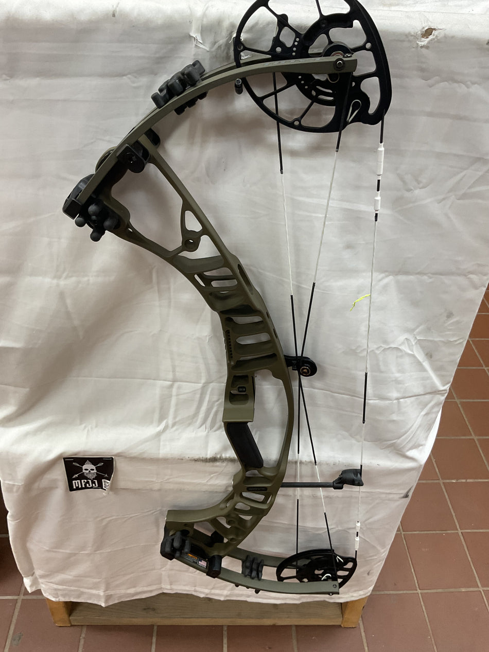 HOYT VENTUM PRO 33 - RH/Wilderness/60 - HVP33RHW60 - 14 - USED BOW!!!