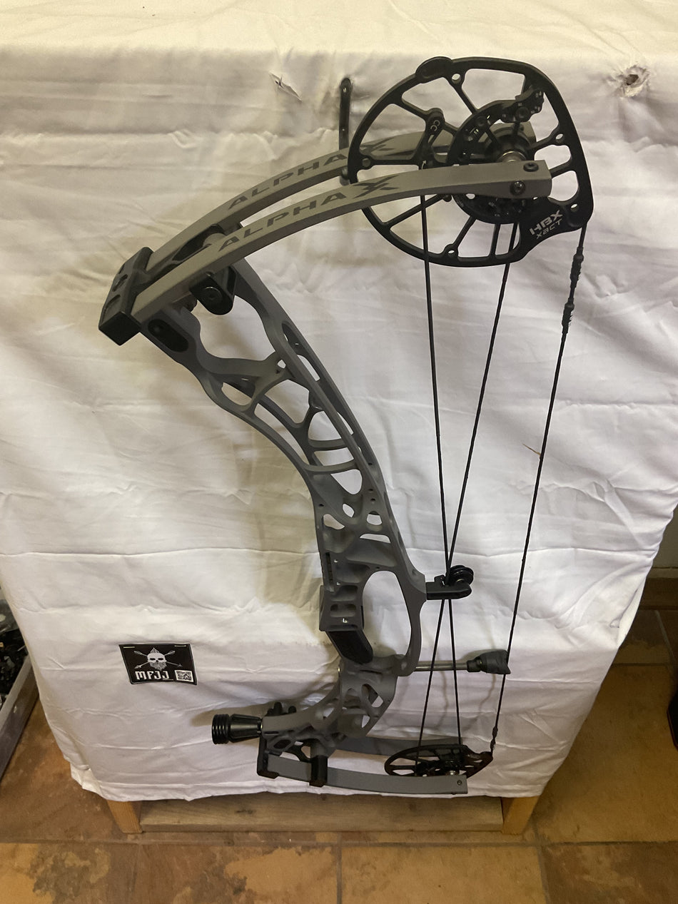 HOYT ALPHA X 33 - LH/TOMBSTONE/50 - HAXLH33T70- 6 - USED!!!
