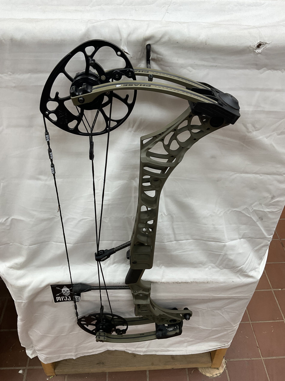 MATHEWS PHASE 4 29 - RH/AMBUSH/75 - MP4RH29A75 - 8 - USED BOW!!!!!