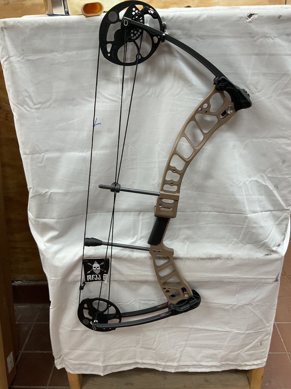 MISSION SWITCH - RH/Earth/70 - #MSRHBTM70 -6 - USED BOW!!!