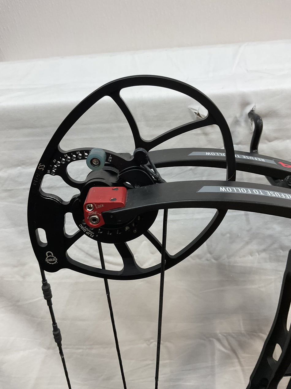 BOWTECH SS 34 - RH/BLACK/70# - BTSS34RHBLK70- 2 - USED BOW