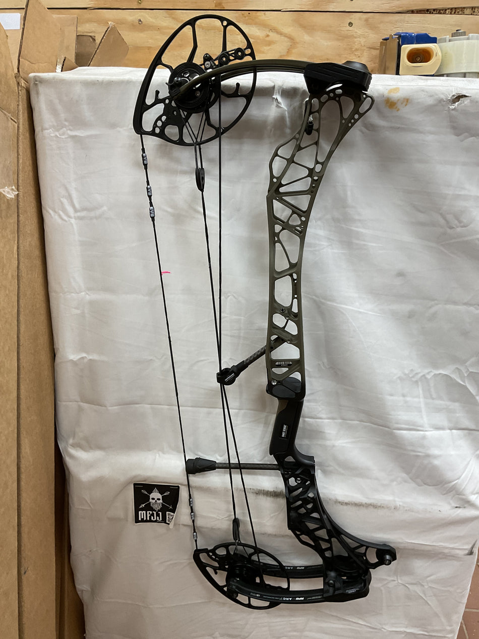 MATHEWS LIFT X 29.5 - RH/Ambush Fade to Black/55-80# - #MLX29.5RHAFTB5580-55-USED BOW!!!