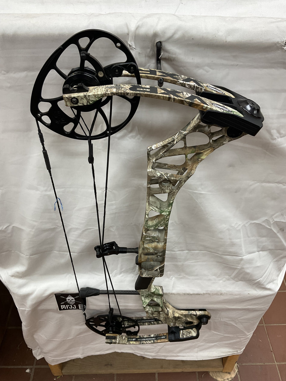 MATHEWS VXR 28 - RH/REALTREE/75 - MVXR28RHRT75 - 13 - USED BOW!!!