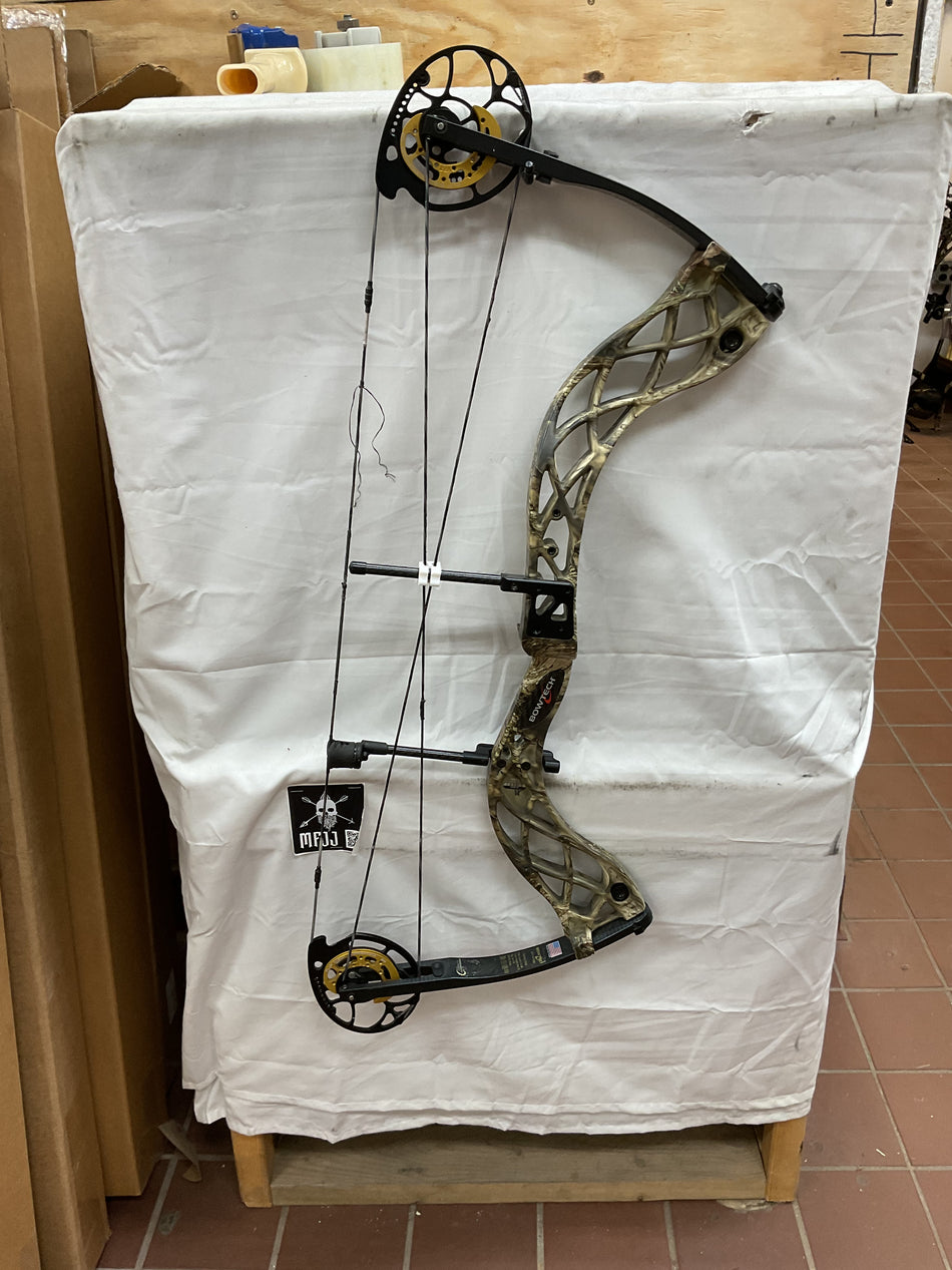 Bowtech Carbon Icon/Mossy Oak/RH-BCIRHMO70-PodiumOutlet-42