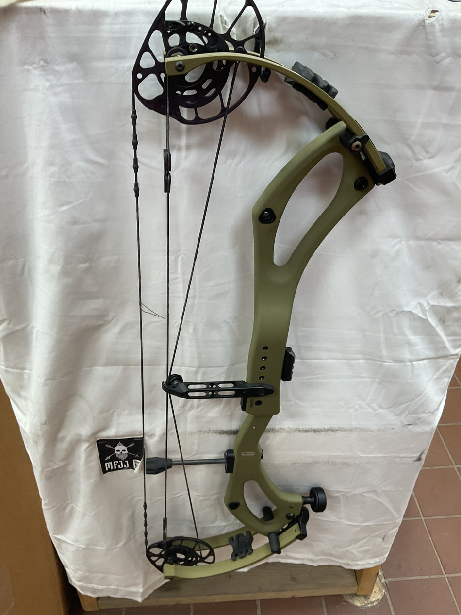 PSE MACH 33 FDS - RH/OD Green/70 - #PM33FDSRHODG70 - 9 - USED BOW!!!