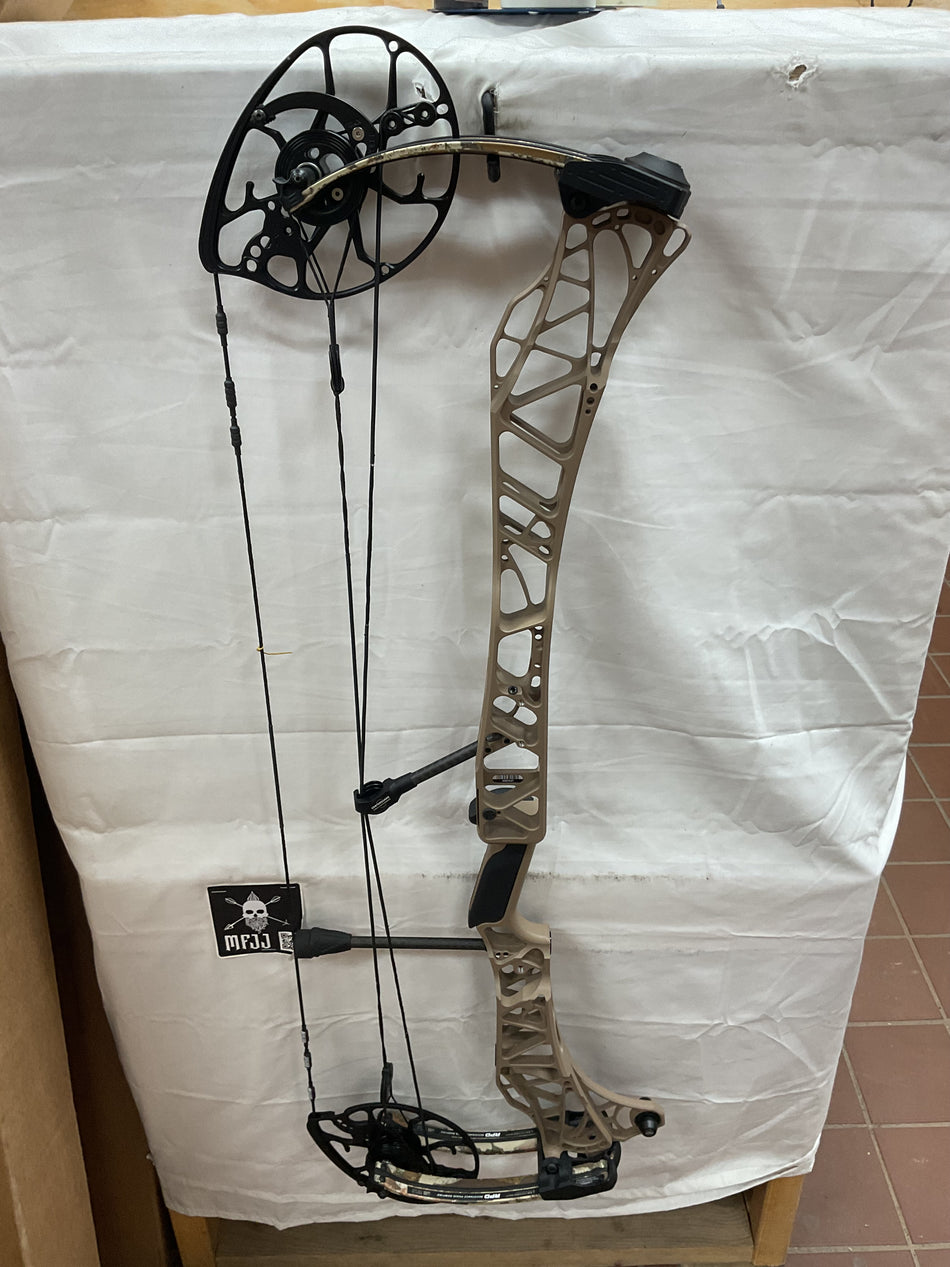 MATHEWS LIFT 33 - RH/Earth-FLS/55-80# - #ML33ERH5580- 51- USED BOW!!!