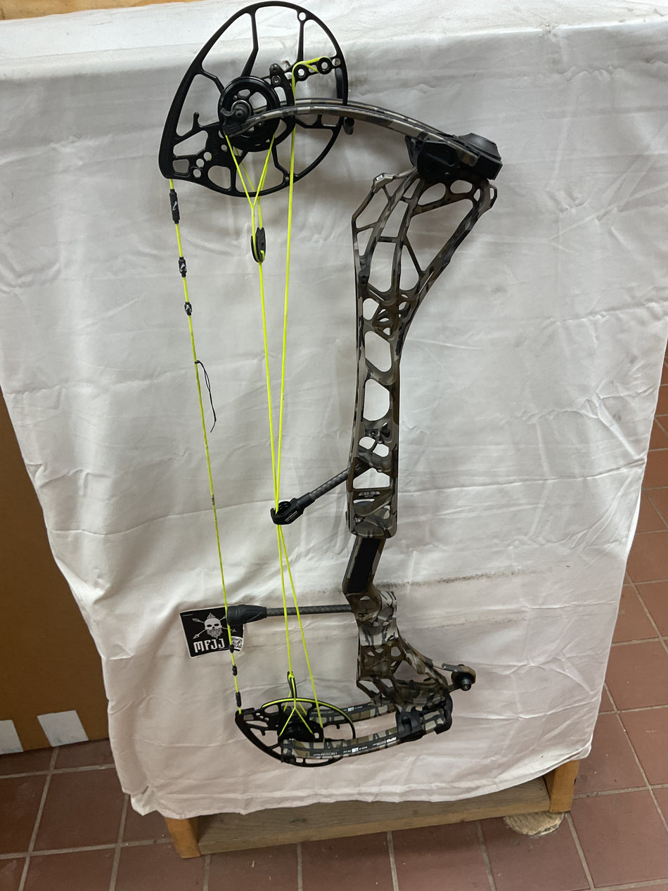 MATHEWS ARC 30 - RH/Bottomland/80# - #MA30RHBTM5580 -3 - USED BOW!!!