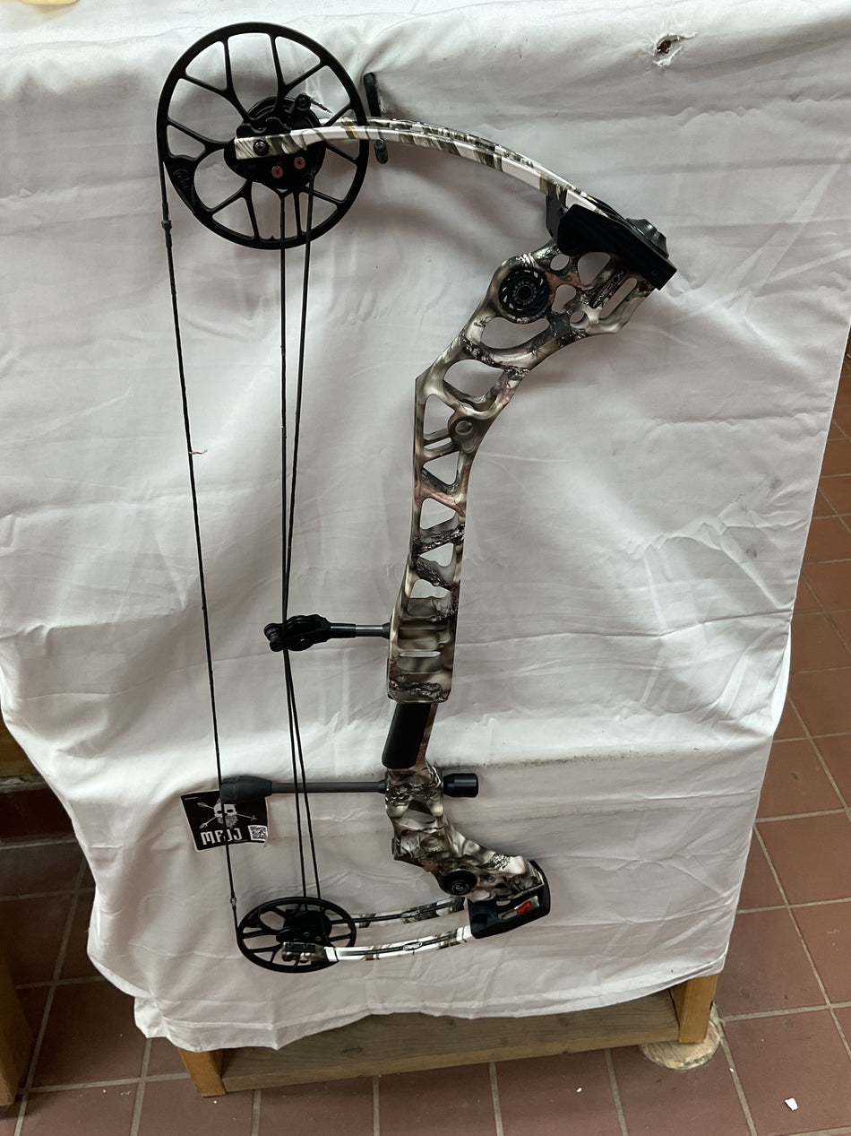 MATHEWS NO CAM HTX - RH/LOST/50# - #MNCLSTRH50 - 2 - USED BOW!!!!