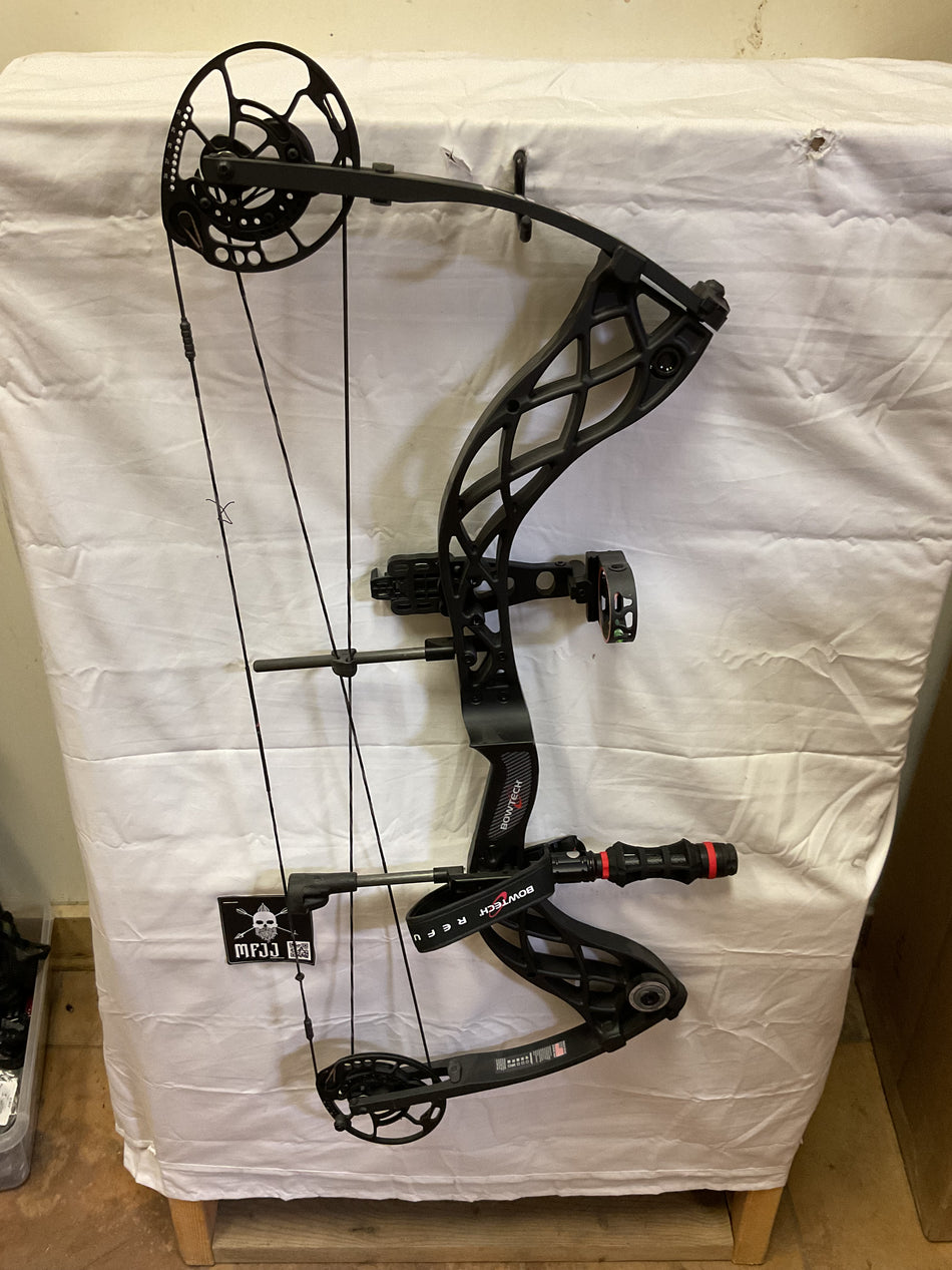 BOWTECH CARBON ZION - LH/BLACK/70 - #BCZLHB70-1 - USED BOW!!!
