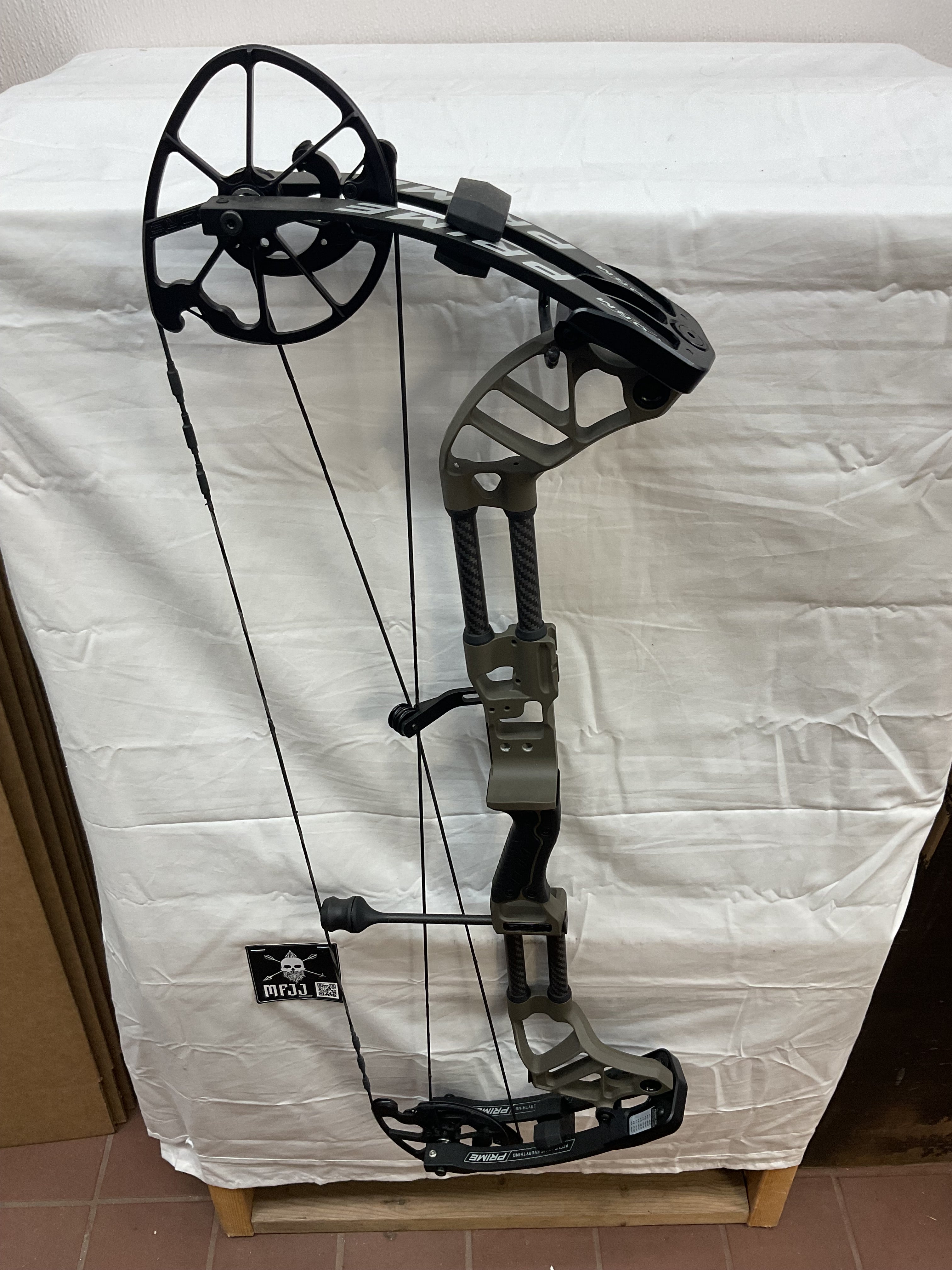 PRIME FORM 34 - LH/MOREL- BLACK/70 - PRMFRM34RHMB70-4 - USED BOW ...