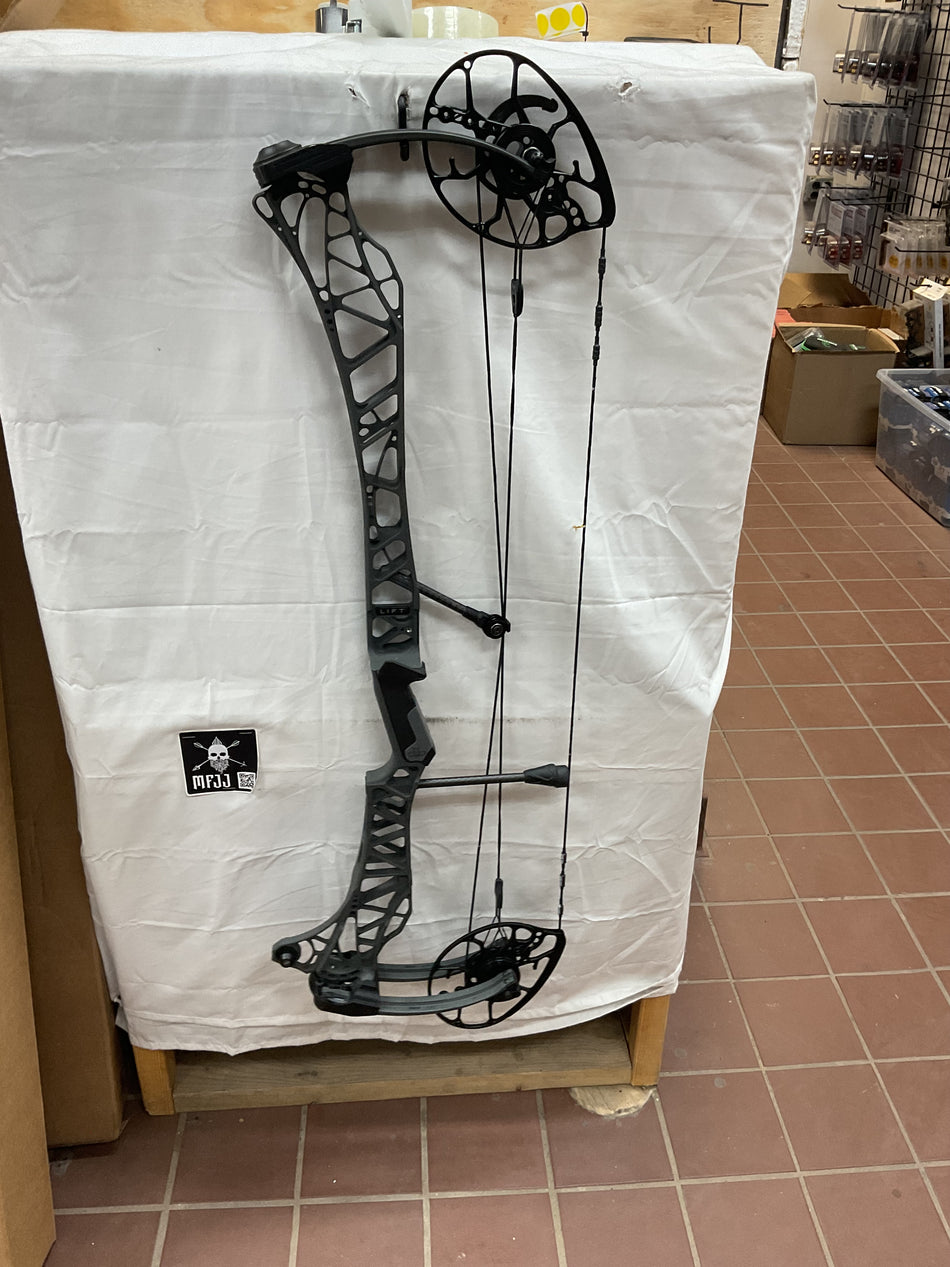 MATHEWS LIFT X 33  - RH/SHALE/55-80# - #MLX33RHS5580- 48 - USED BOW!!