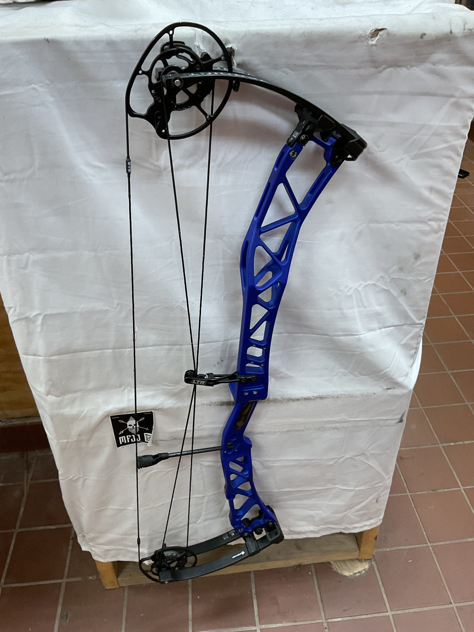 ELITE Verdict - RH/Blue/65 - EVRHB65 - 3 - USED BOW!!!!!