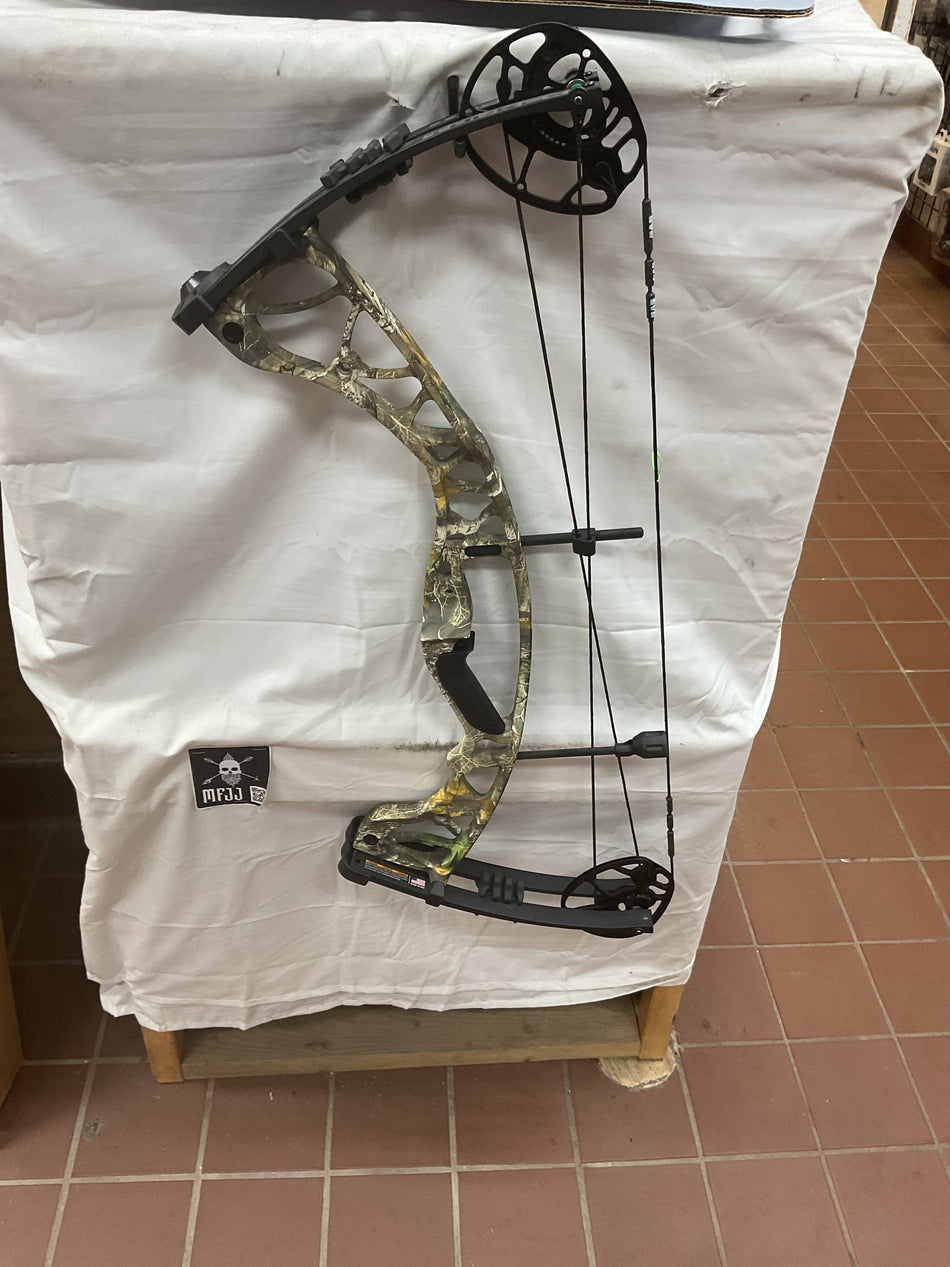 HOYT TORREX - RH/Realtree/70 - #HTRHRT70 - 18 - USED BOW!!!