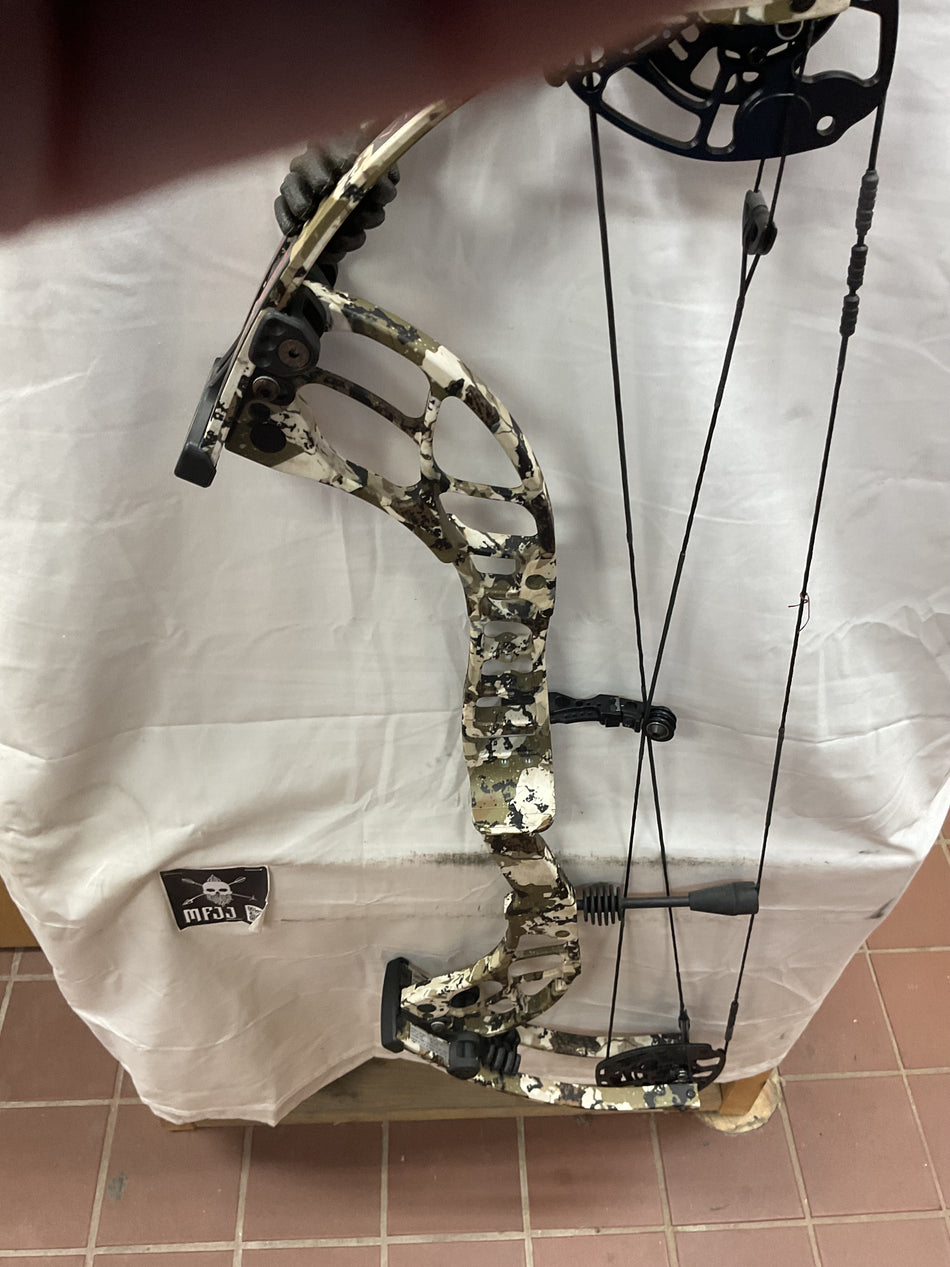 Darton Veracity 35/Kings XK7/RH-DV35RH70-PodiumOutlet-74