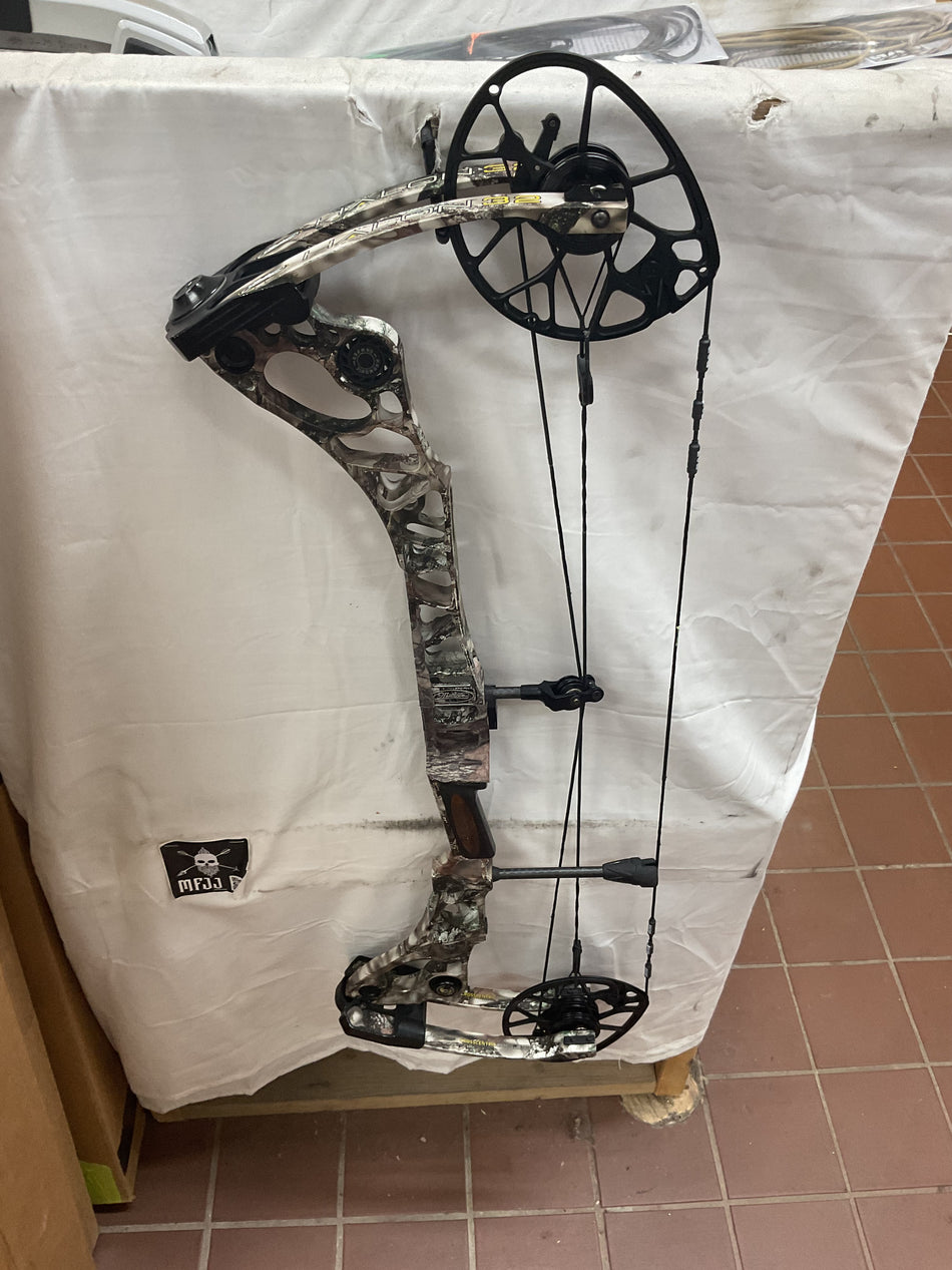 MATHEWS HALON 32 6 - RH/Lost Camo/70 - #MH326RHLC70 - 18- USED BOW!!!!