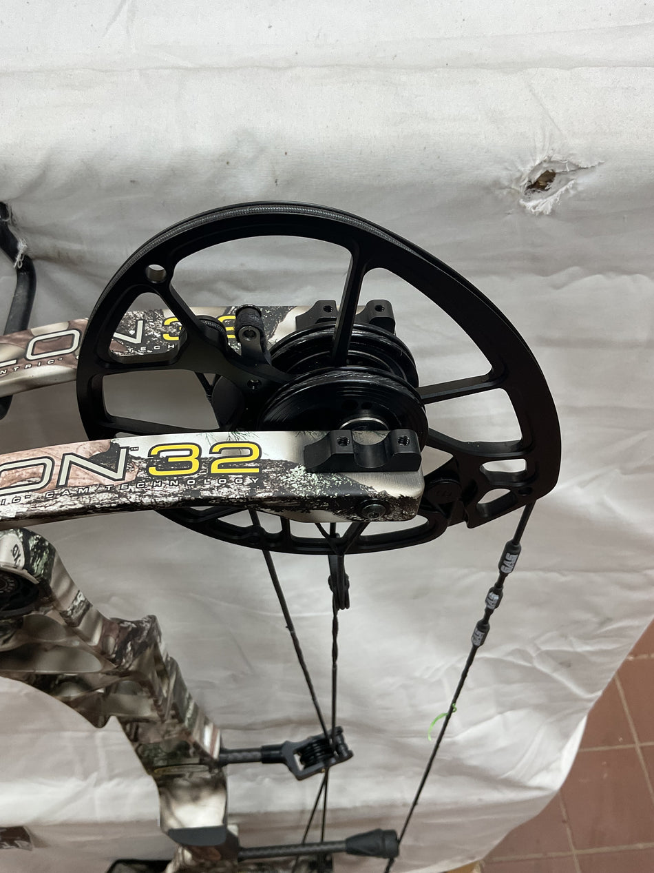 MATHEWS HALON 32 6 - RH/Lost Camo/60 - MH326RHLC60 - 12 - USED BOW!!!!