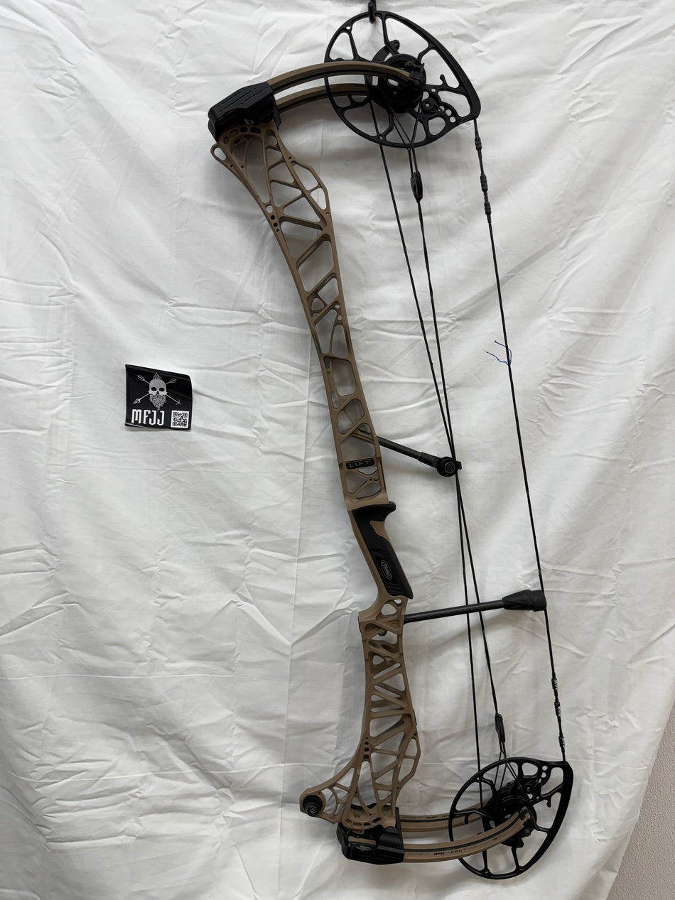 MATHEWS LIFT X 33 - RH/EARTH/55-80# - #MLX33LHEARTH5580-4 - USED BOW!