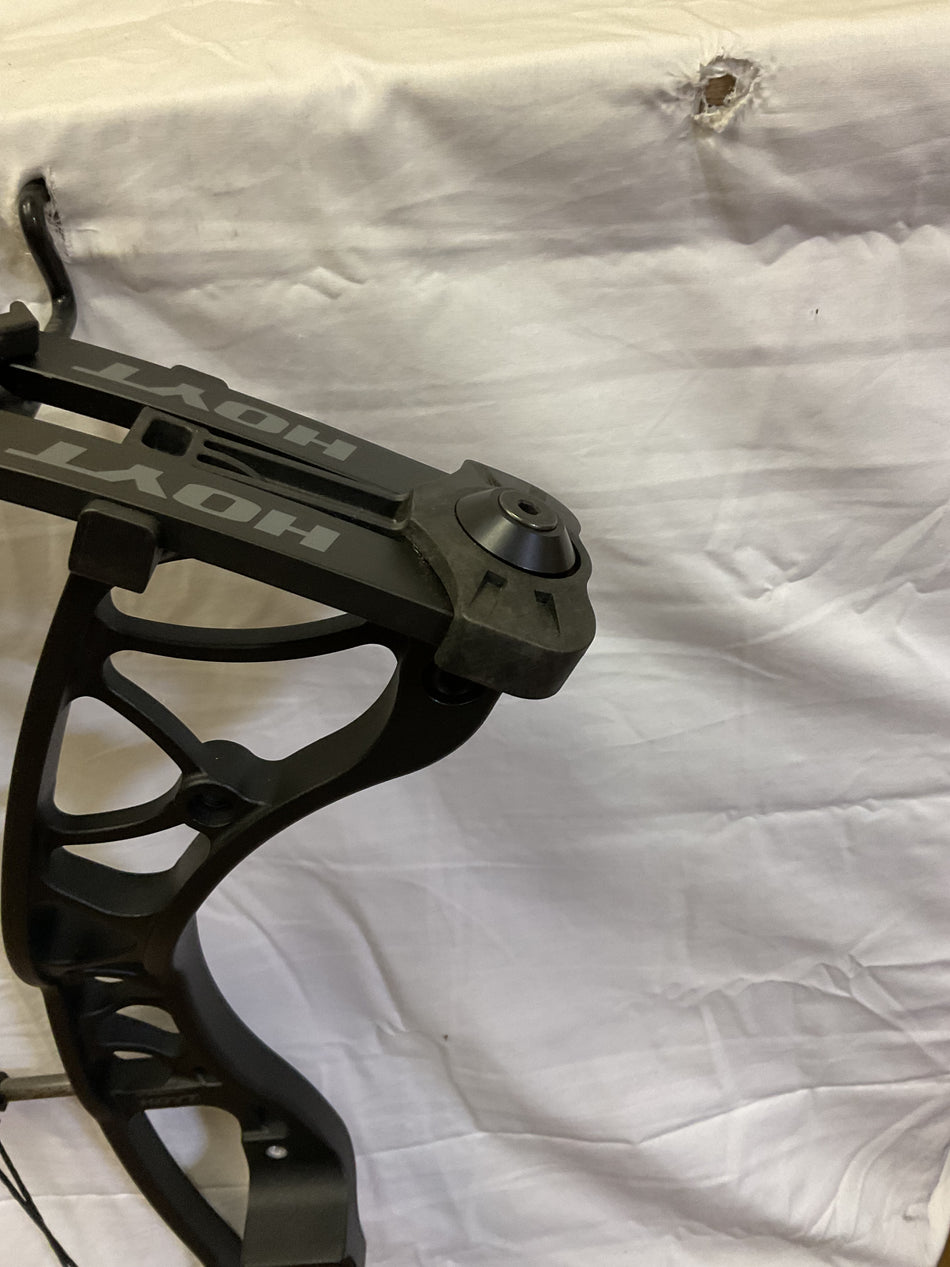 HOYT TORREX - LH/BLACK/70 - #HTLHBLK70 - 7 - USED BOW!!!