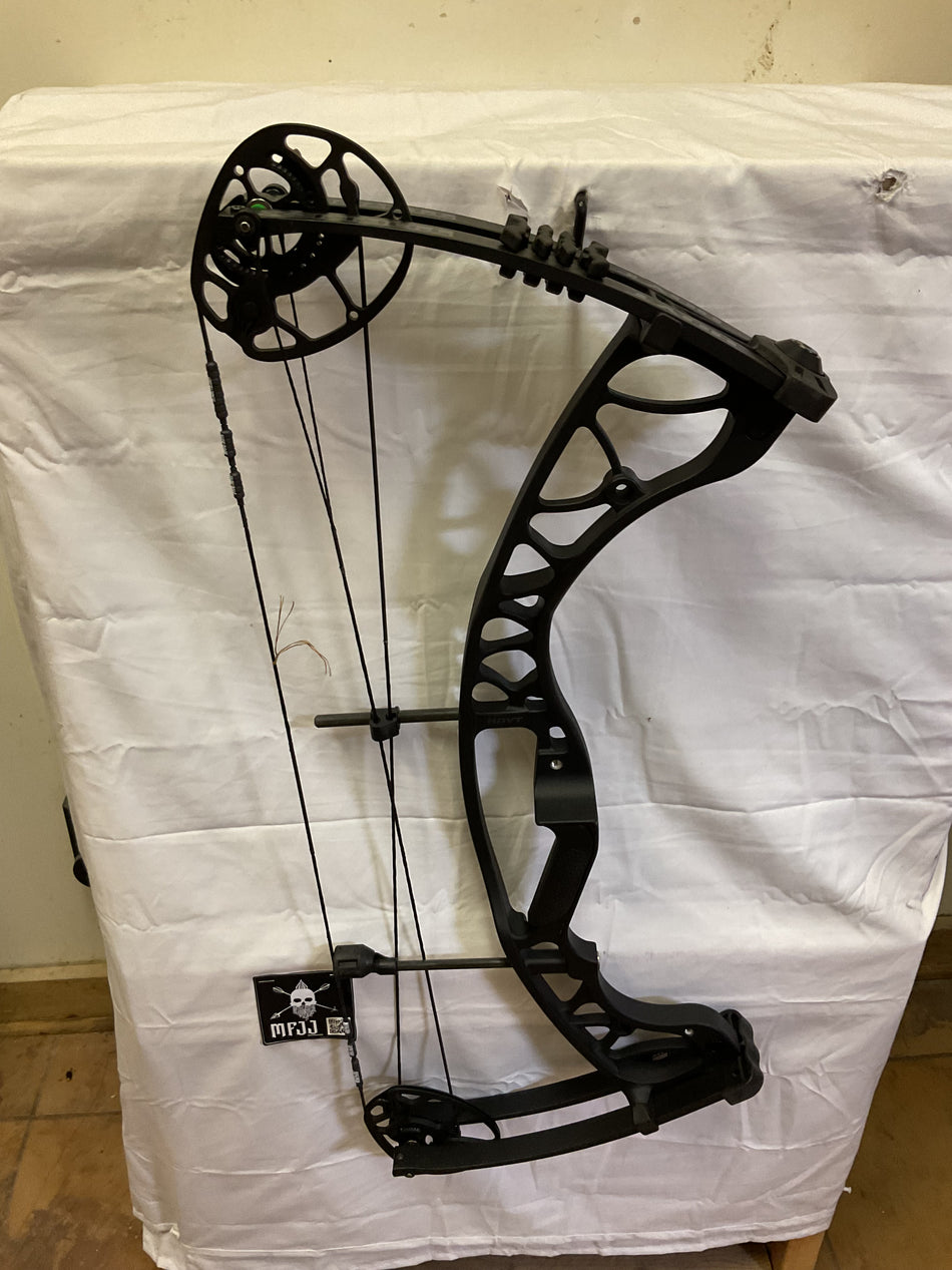 HOYT TORREX - LH/BLACK/70 - #HTLHBLK70 - 7 - USED BOW!!!