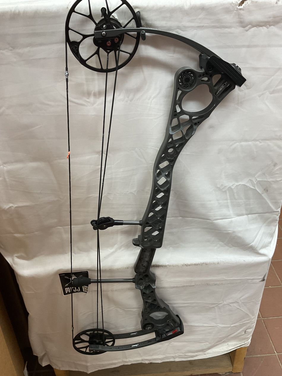 MATHEWS NO CAM HTR - RH/Stone/70# - #MNCSRH70 - 18 - USED BOW!!!