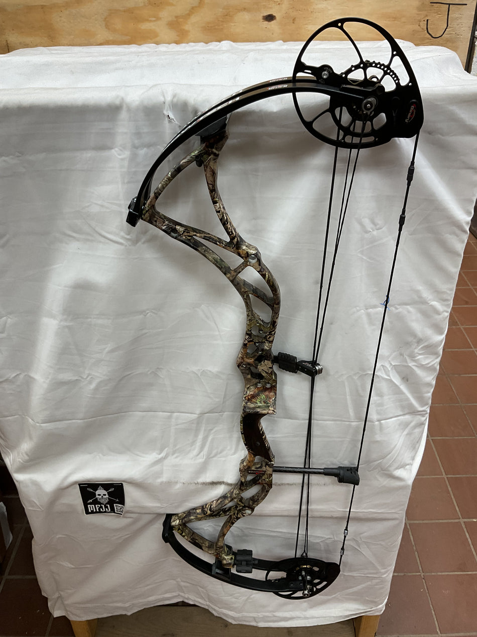 BOWTECH REIGN 6 - RH/BREAK UP-BLACK/70 - BTR6RHBB70 - 3 - USED BOW!!!