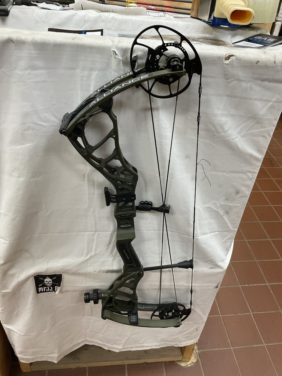 BOWTECH ALLIANCE 30- RH/OD Green/70 - #BA30RHODG70- 1 - USED BOW!!!