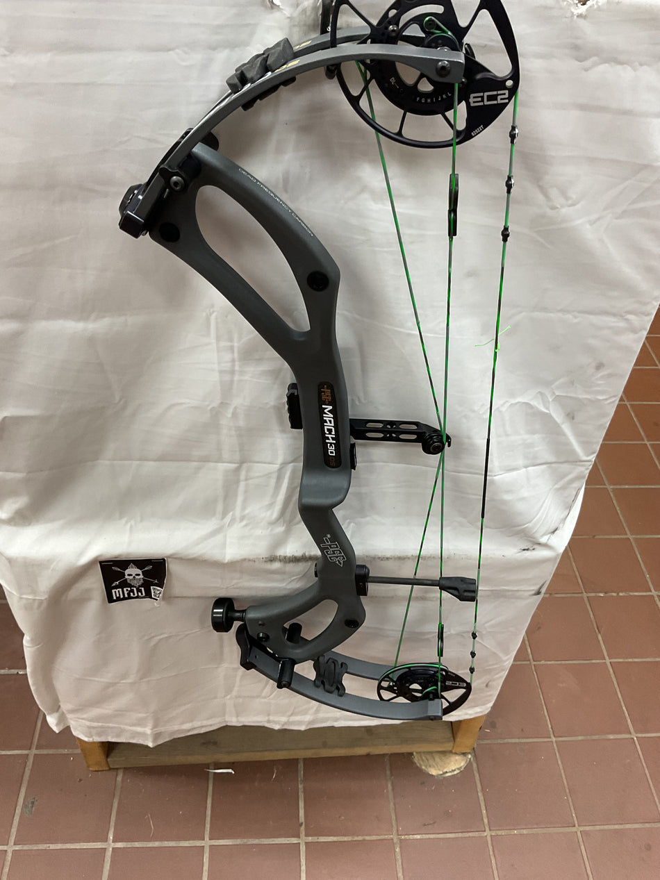 PSE MACH 30 DS - RH/Grey/70 - PM30DSRHG70 - 12 - USED BOW!!!