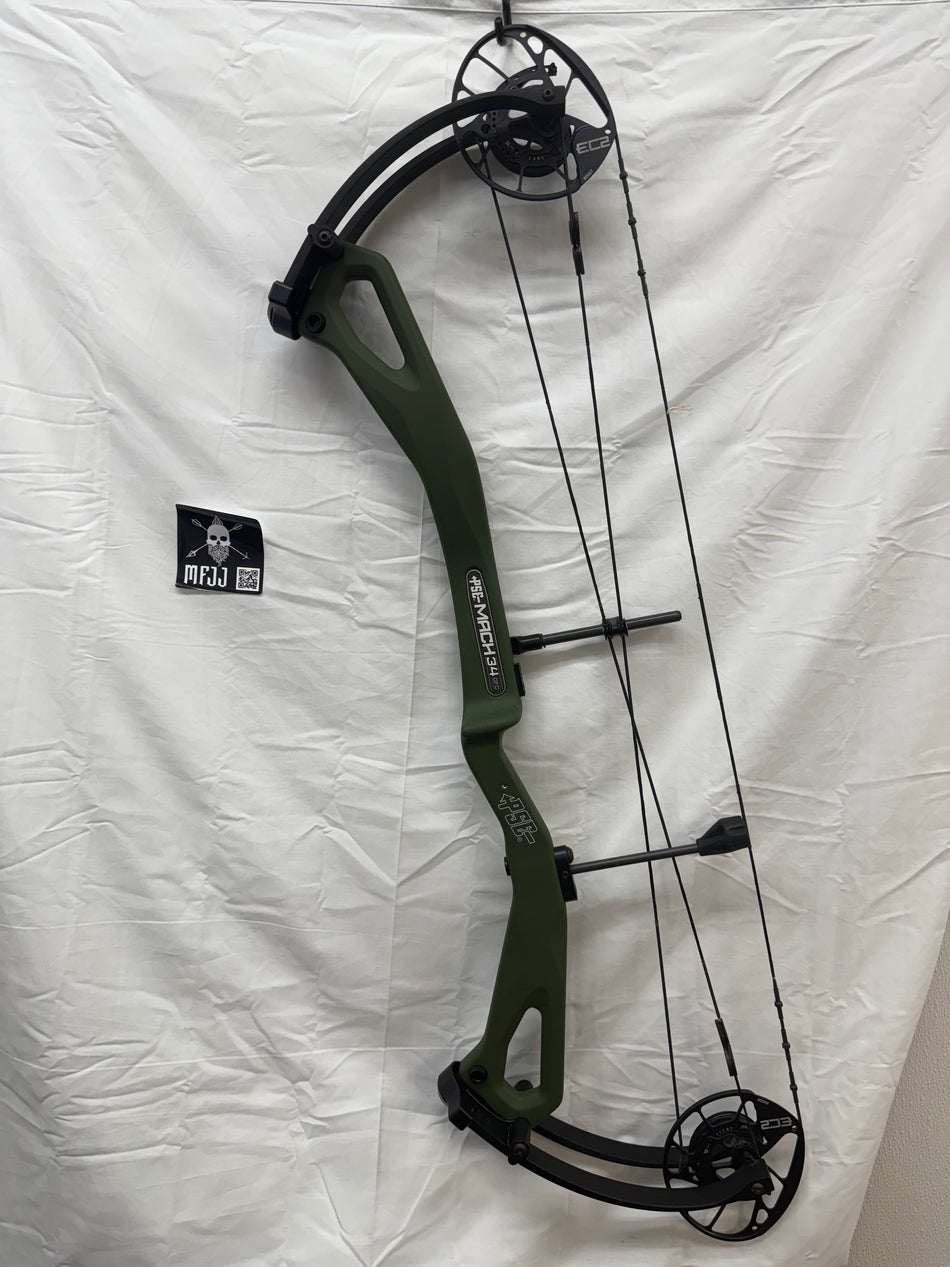 PSE MACH 34 DS EC2 - RH/HUNTER GREEN/70 - #PM34RHHG70 - 1 - USED BOW!!!