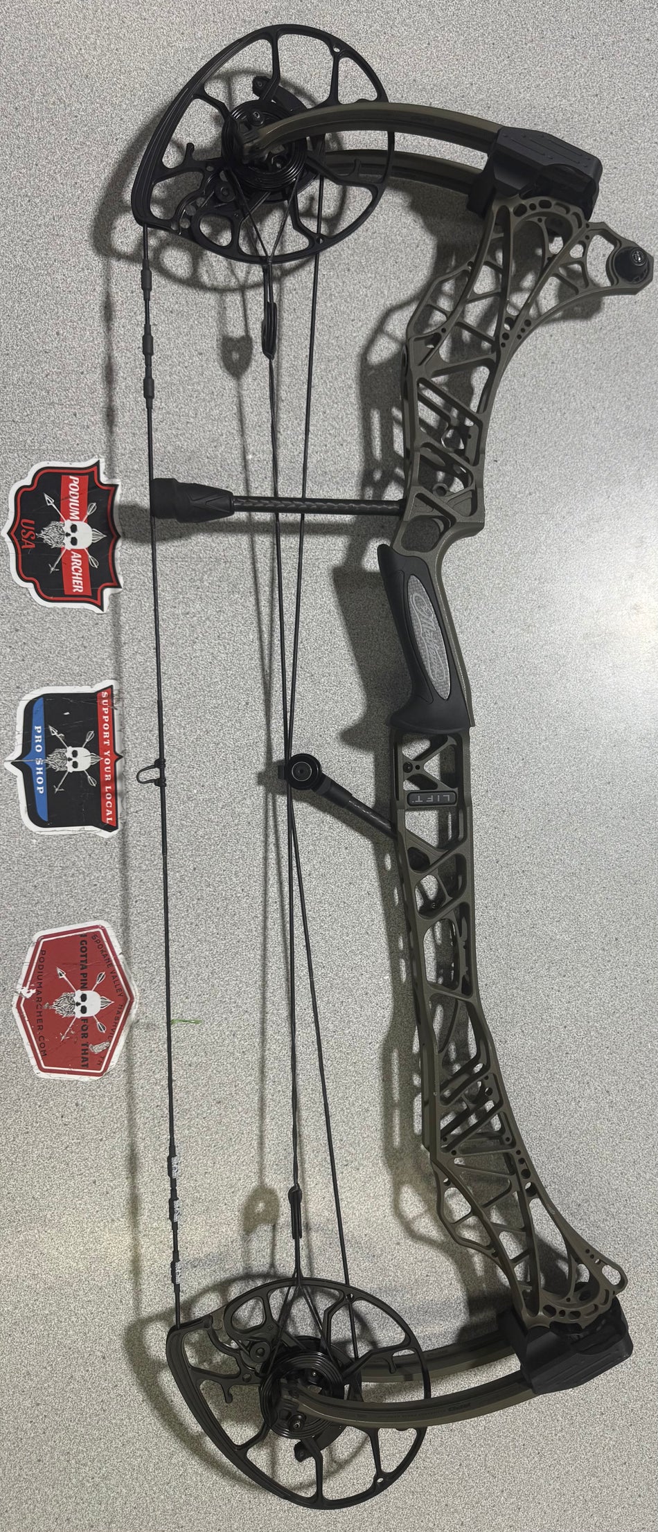 MATHEWS LIFT 29.5 - RH/AMBUSH/80 -7563- USED BOW