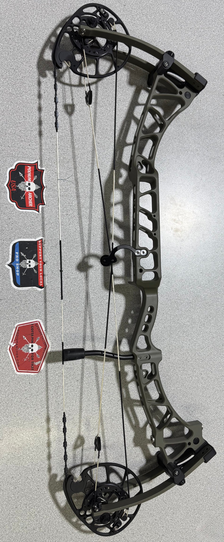 TRUTH AL33 RH/GREEN/70 -0163- USED BOW