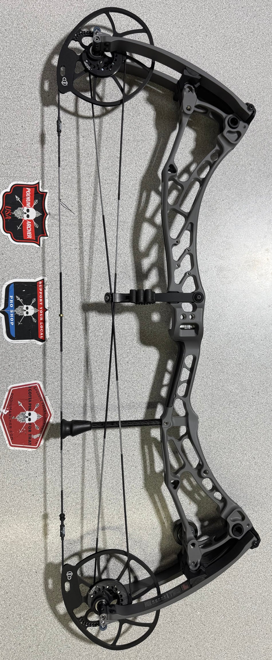 BOWTECH SOLUTION LS - RH/GRAY/70 -1778- USED BOW