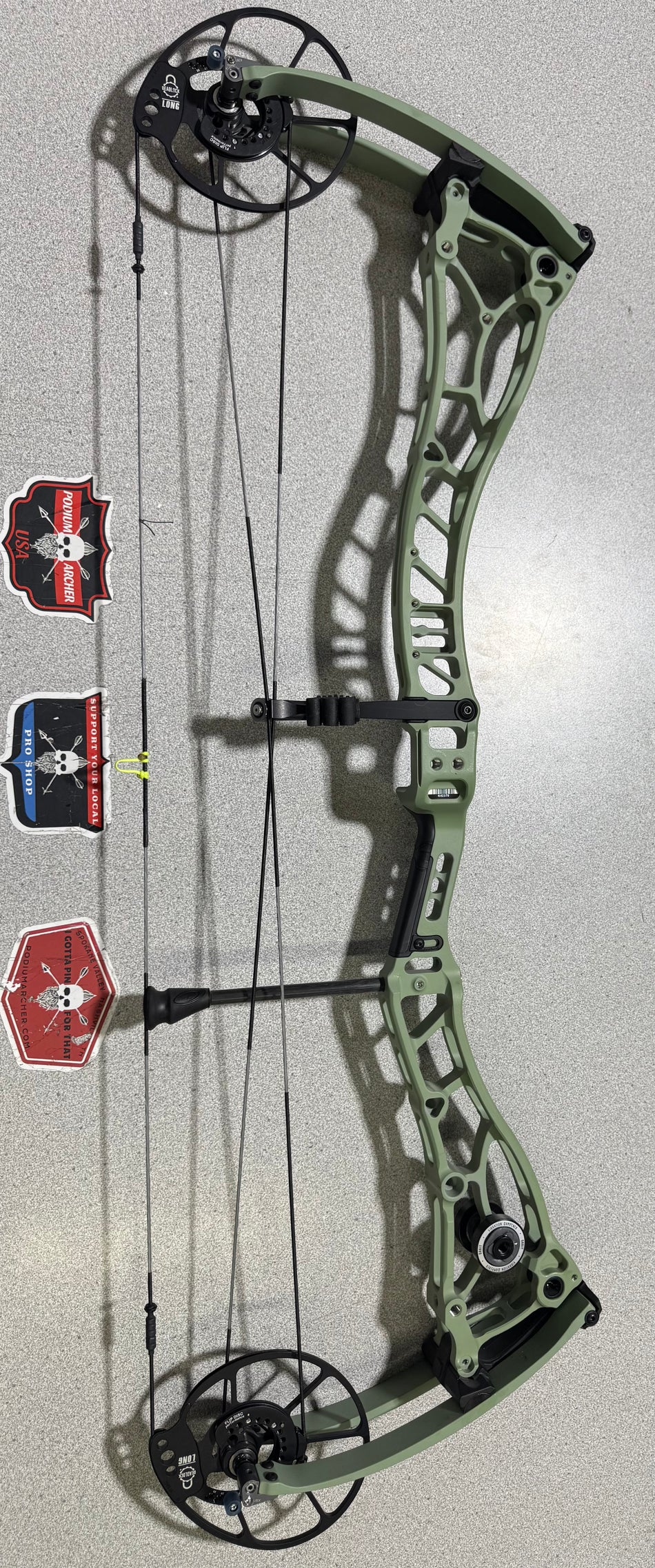 BOWTECH PROVEN 34 - RH/GREEN/70 -2379- USED BOW